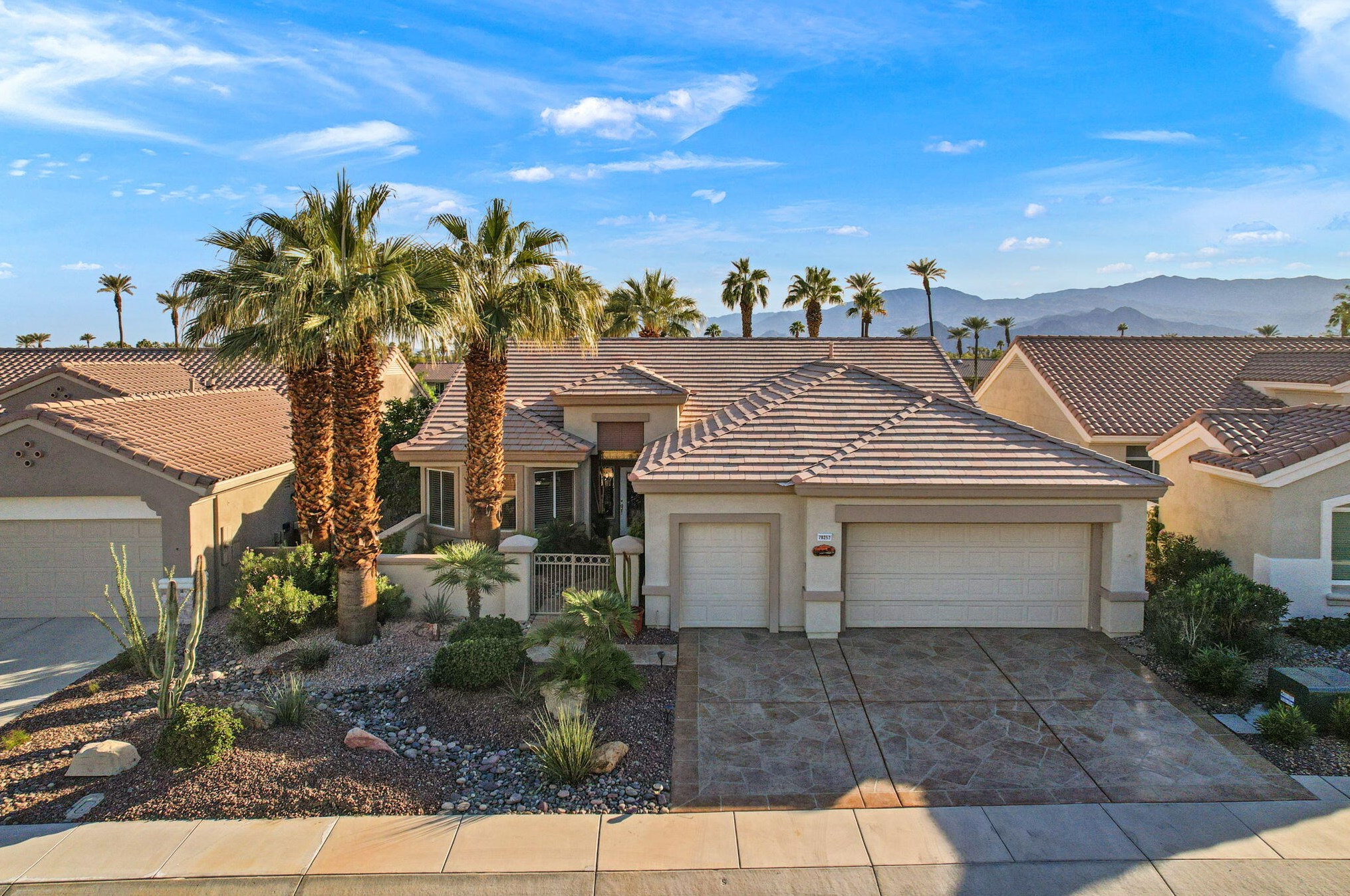 78257 Gray Hawk Dr, Palm Desert, CA 92211-2336