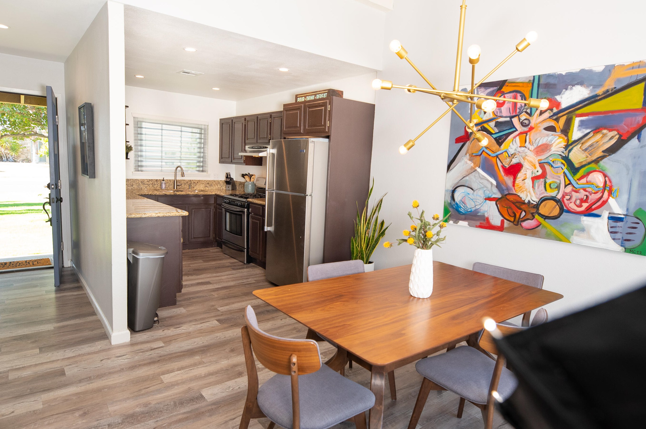 43720 Louisiana St, Palm Desert, CA 92211-7577