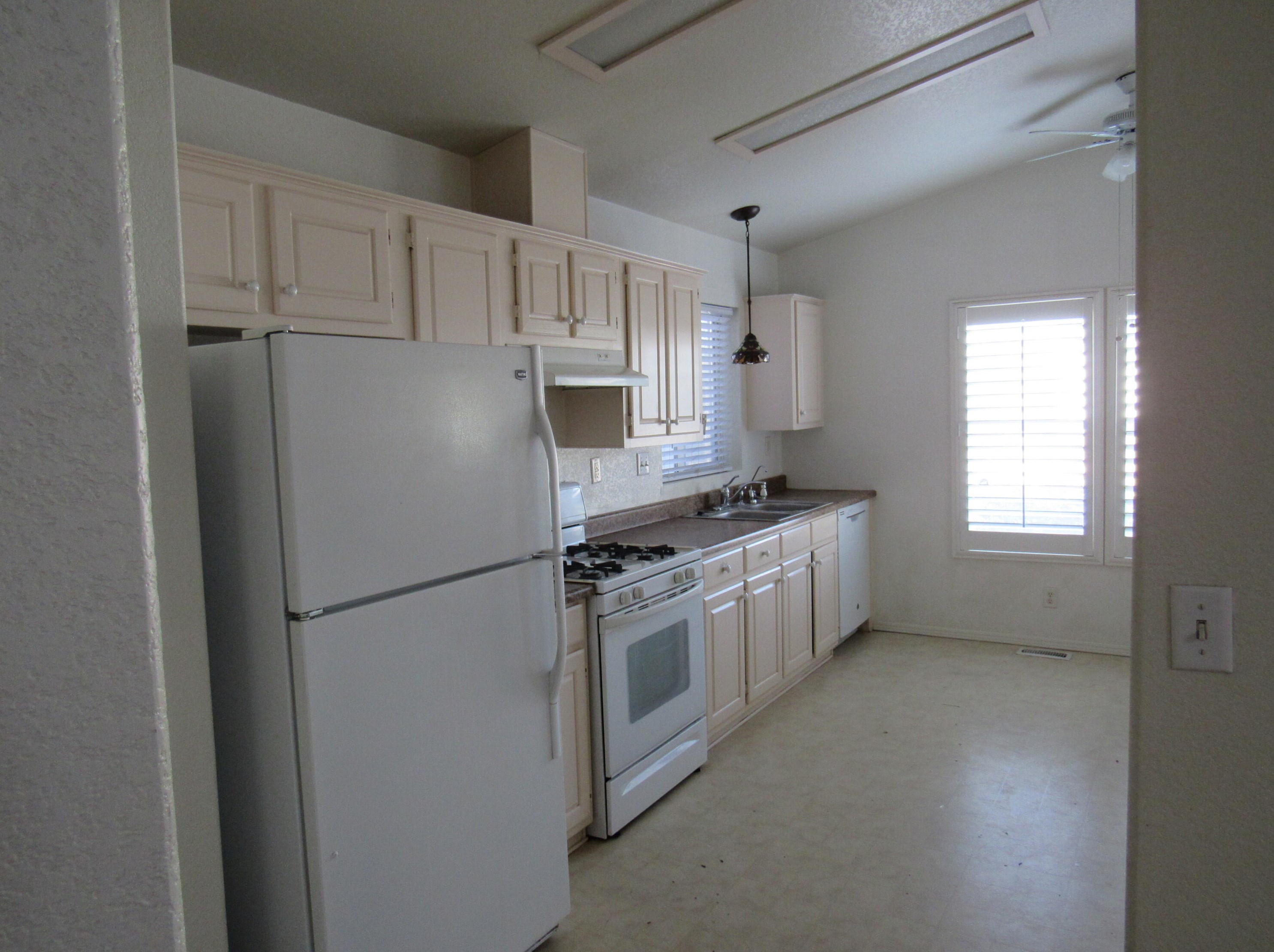 260 Coble Dr, Cathedral City, CA 92234-6607