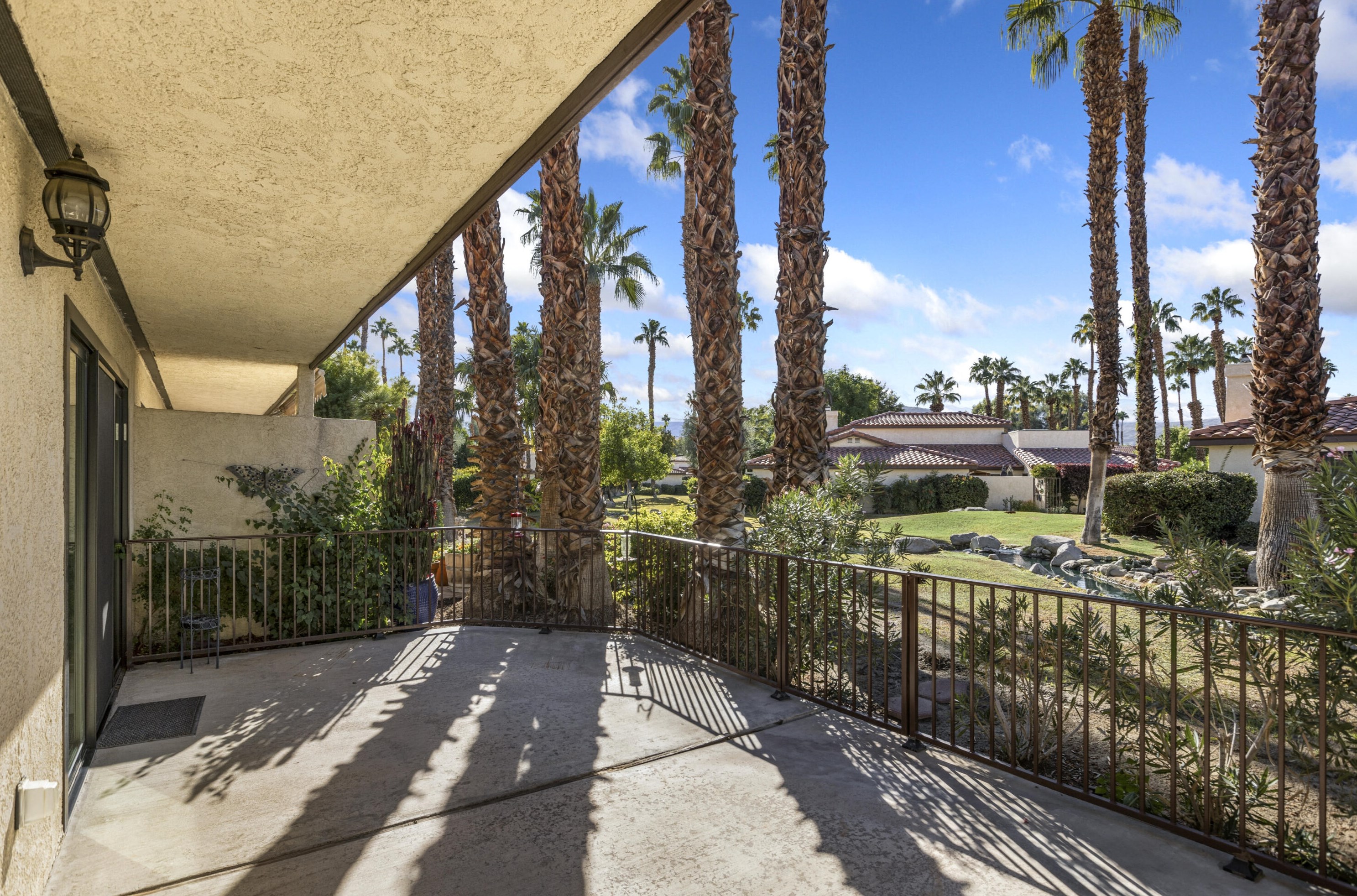 507 Flower Hill Ln, Palm Desert, CA 92260-0353