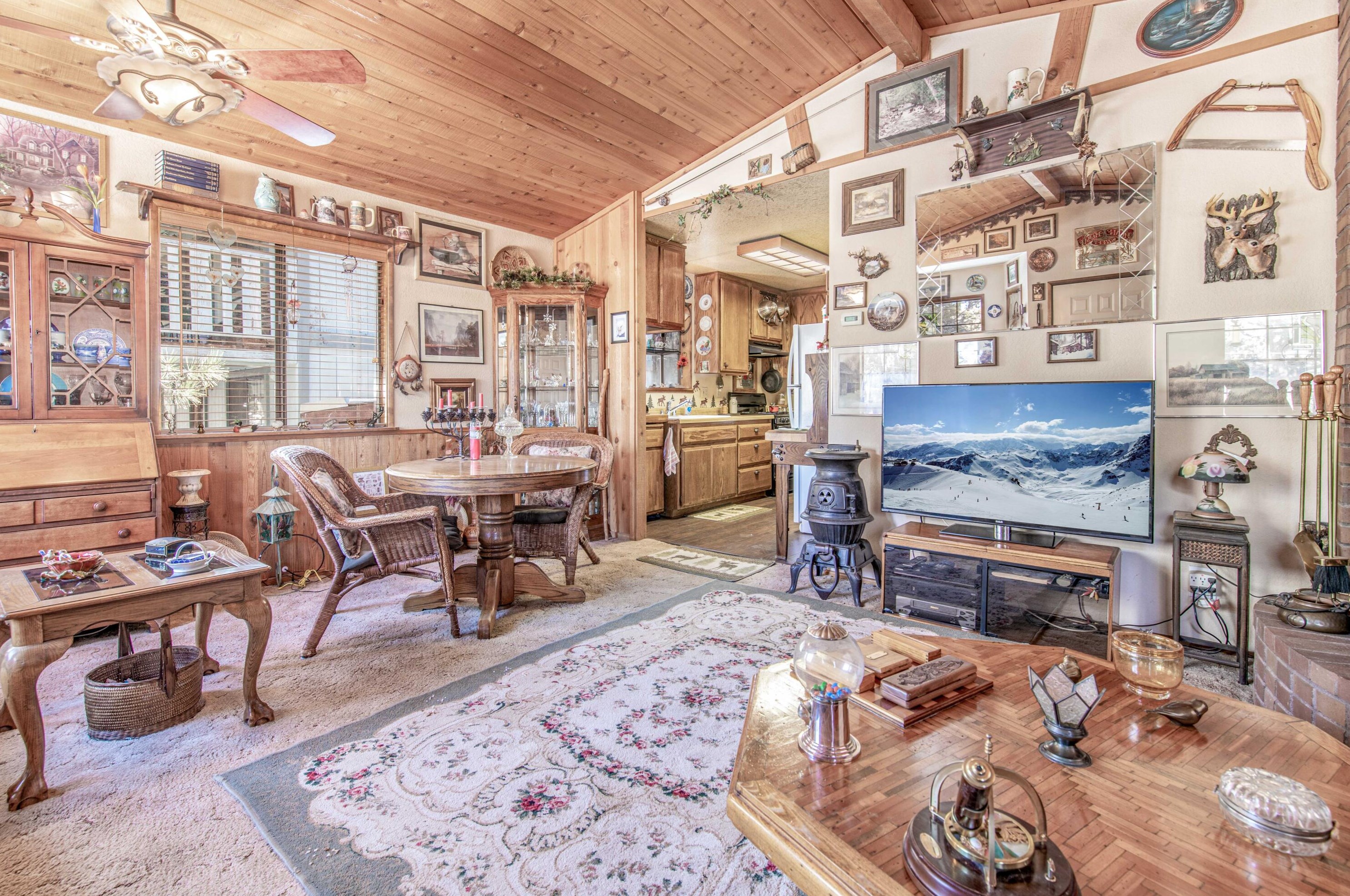 2754 Cedar Pine Ln, Big Bear City, CA 92314