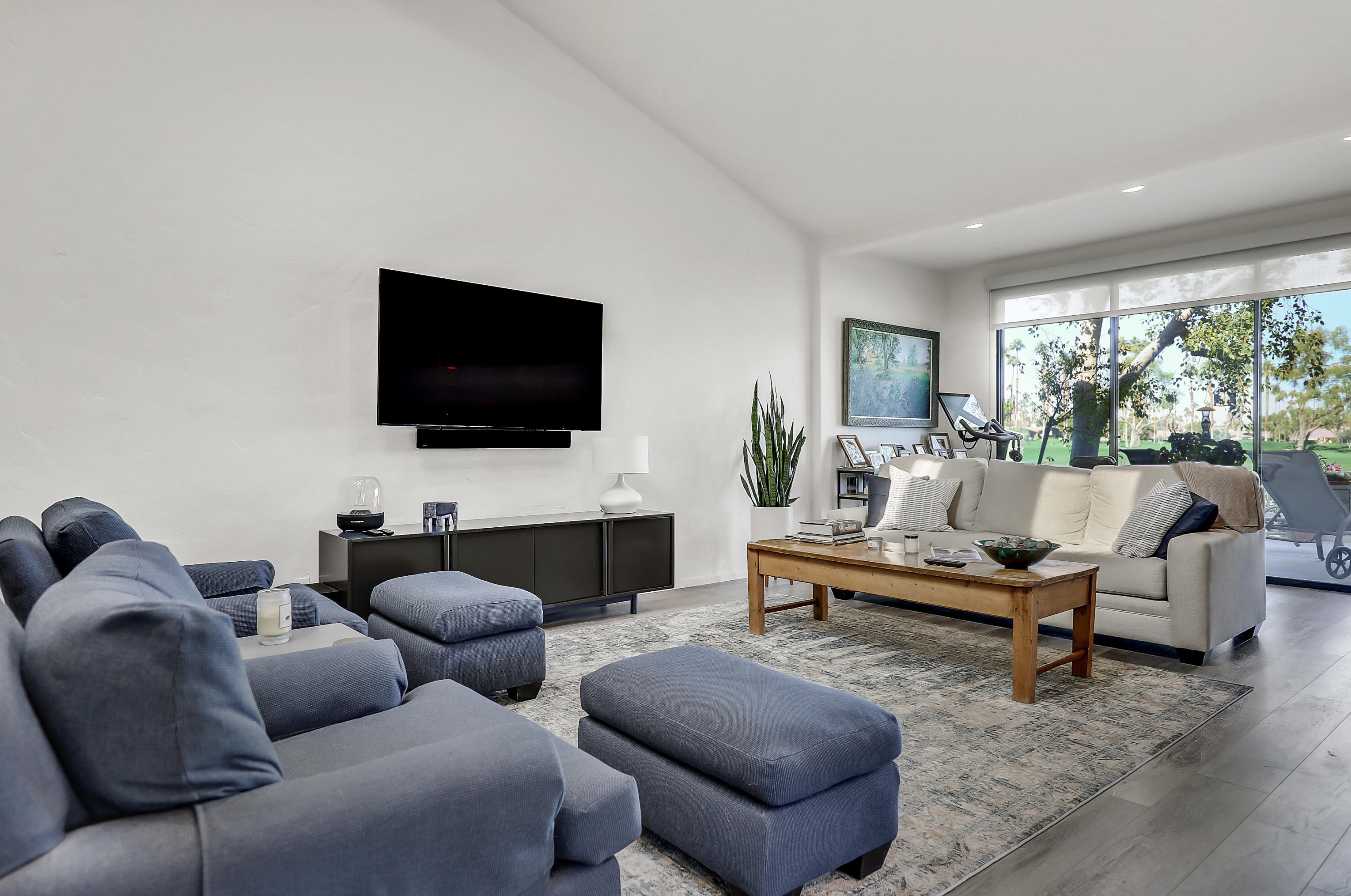 388 Running Springs Dr, Palm Desert, CA 92211-3240