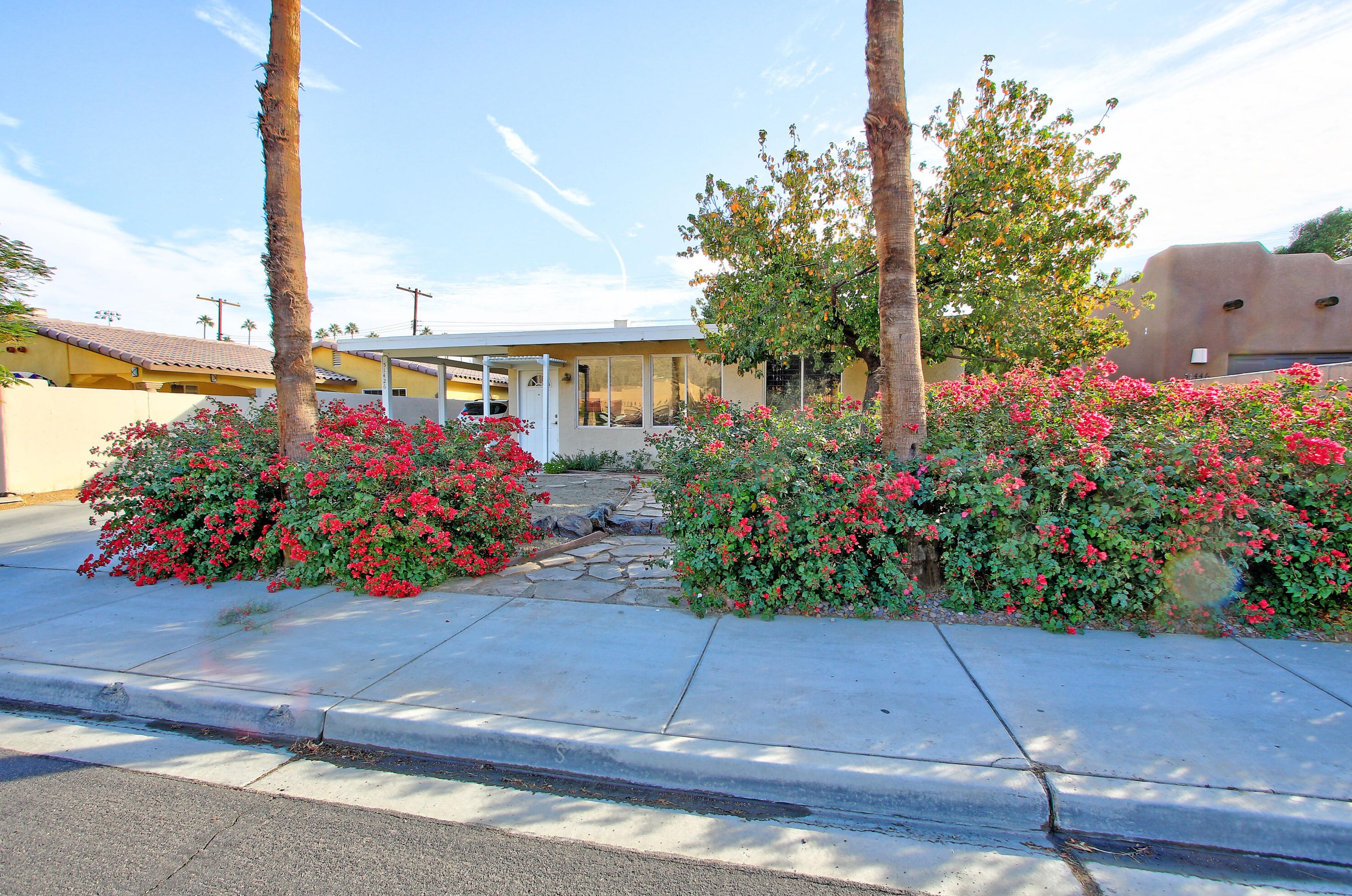 51426 Eisenhower Dr, La Quinta, CA 92253-3045