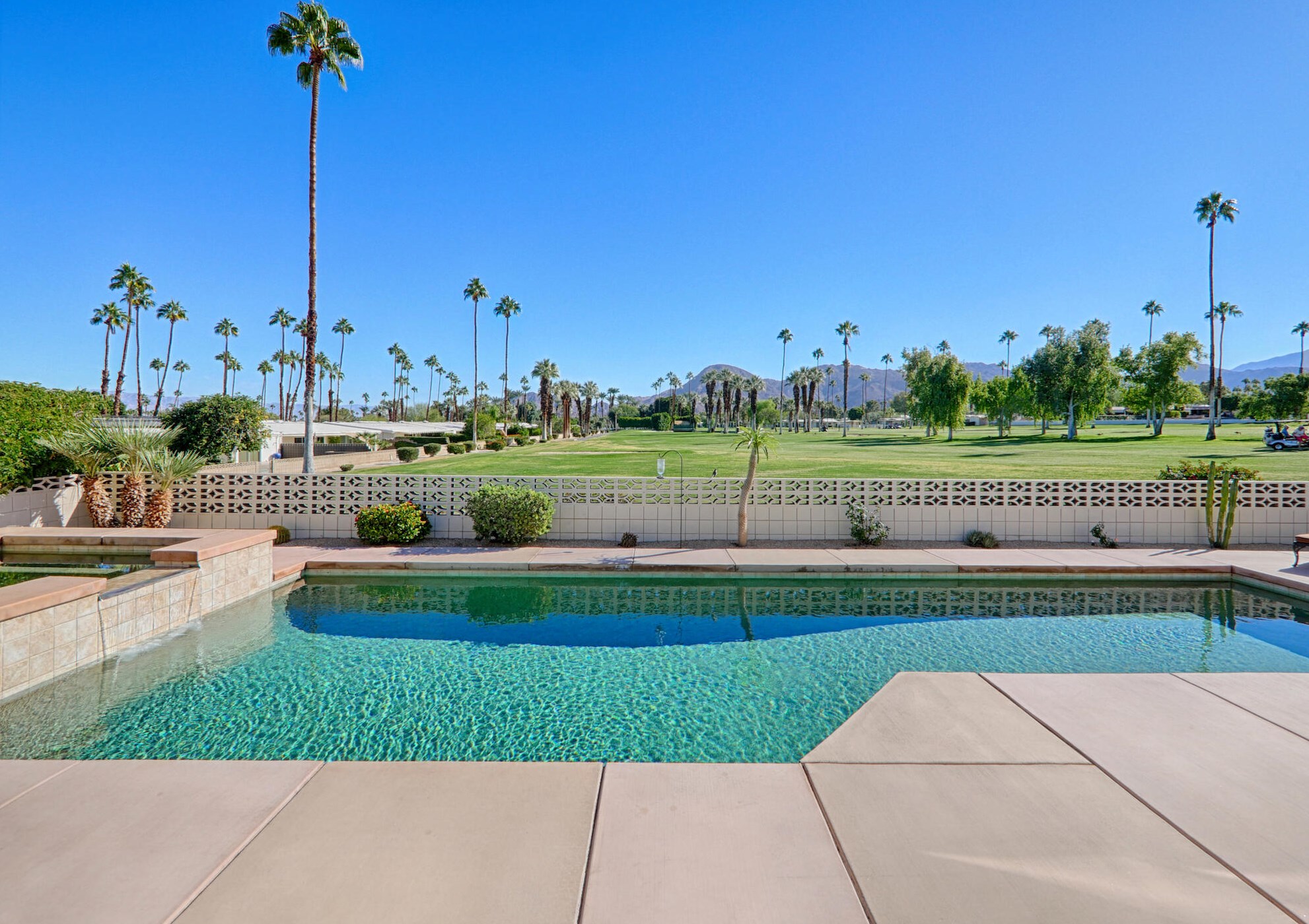 46200 Cottage Ln, Palm Desert, CA 92260-5535
