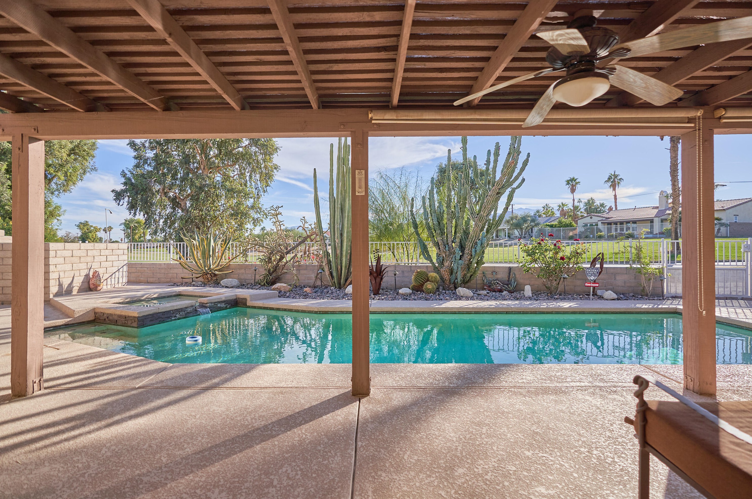 77445 Michigan Dr, Palm Desert, CA 92211-8029
