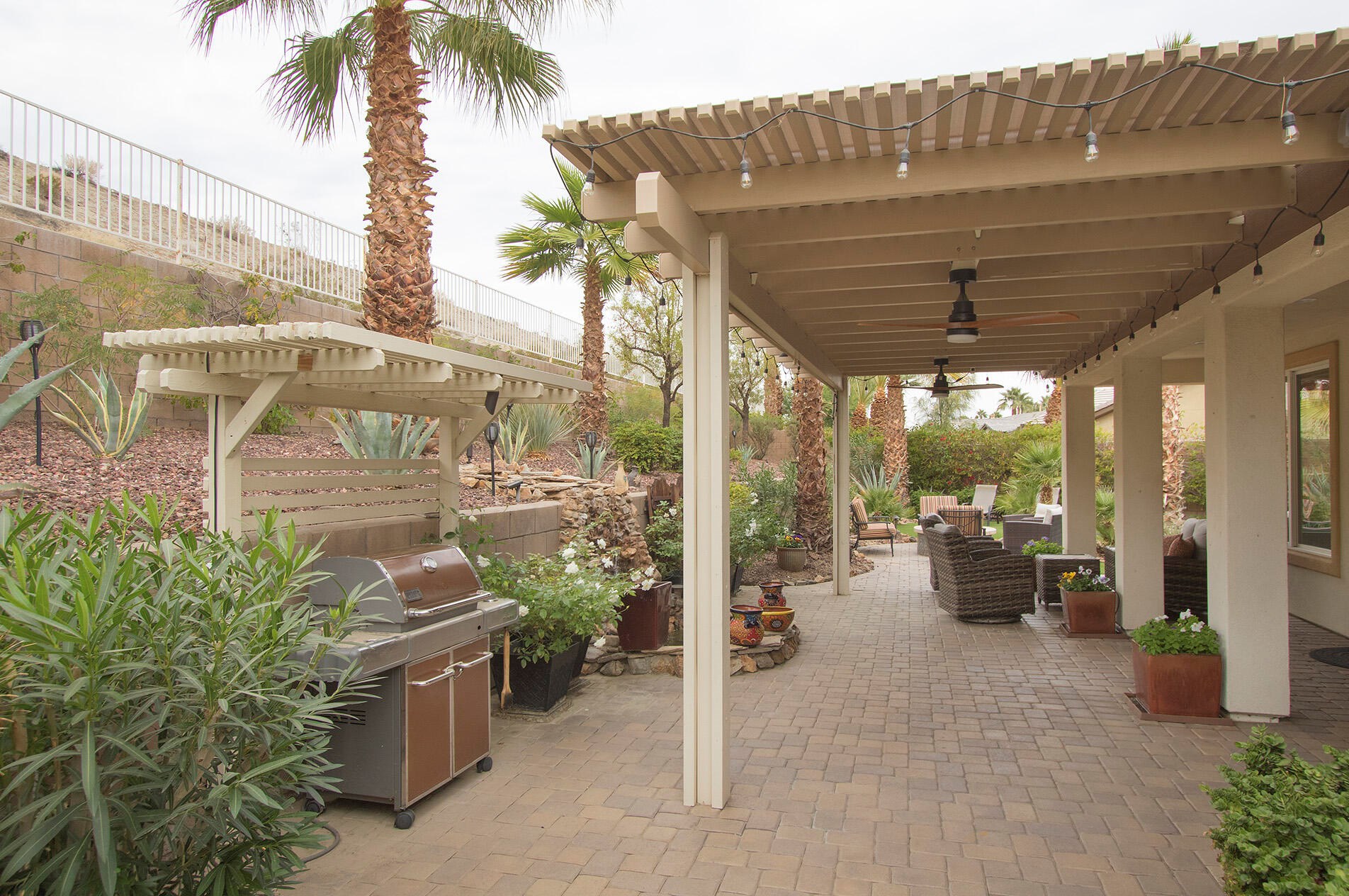 81202 Santa Rosa Ct, La Quinta CA  92253-9338 exterior