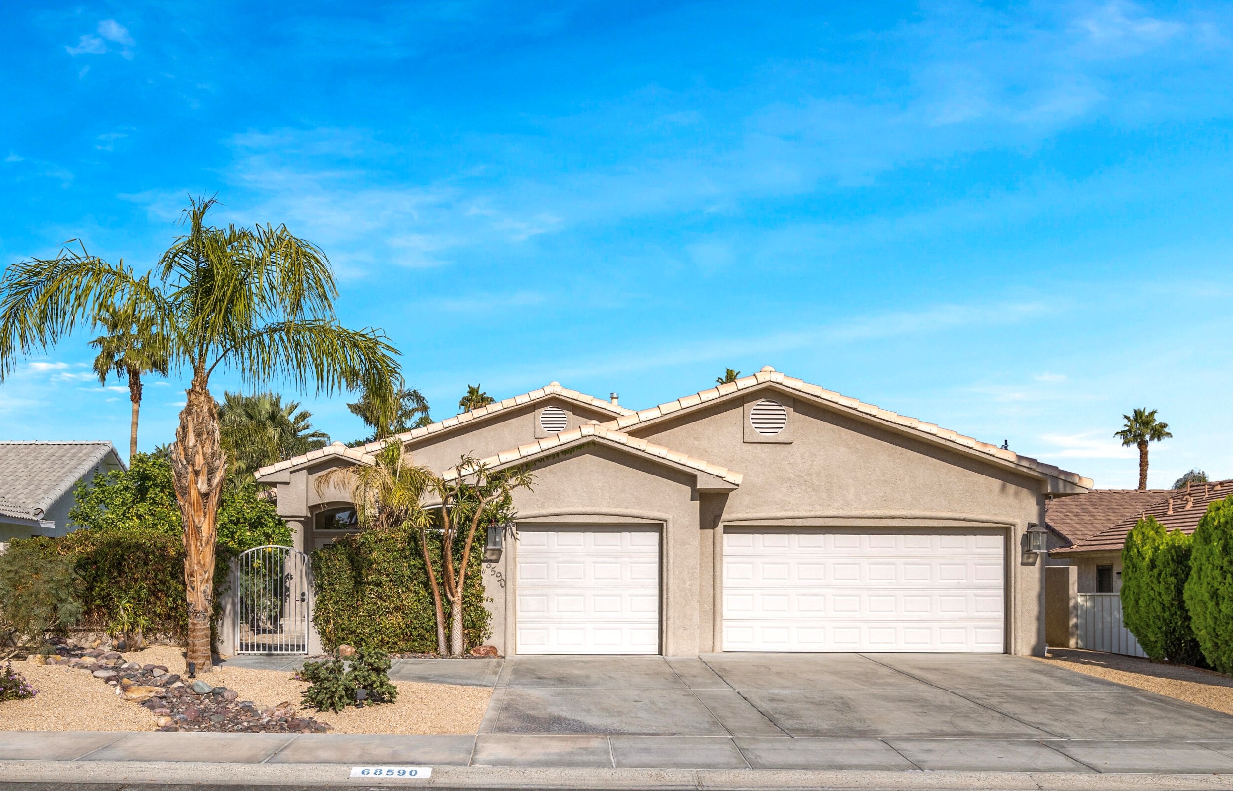 68590 Risueno Rd, Cathedral City, CA 92234-3862