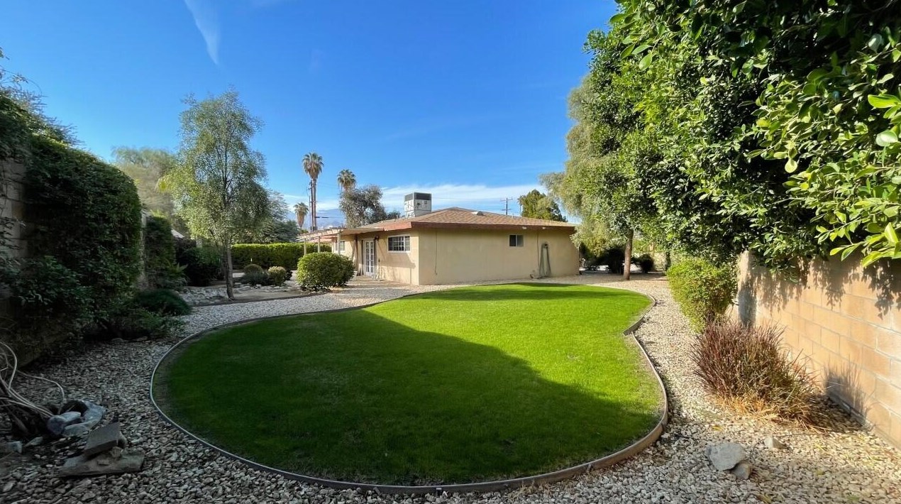 43920 Carmel Cir, Palm Desert, CA 92260-2535