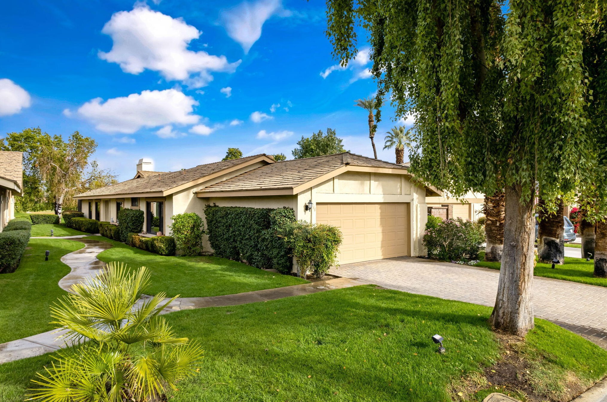 166 Castellana, Palm Desert, CA 92260-2115