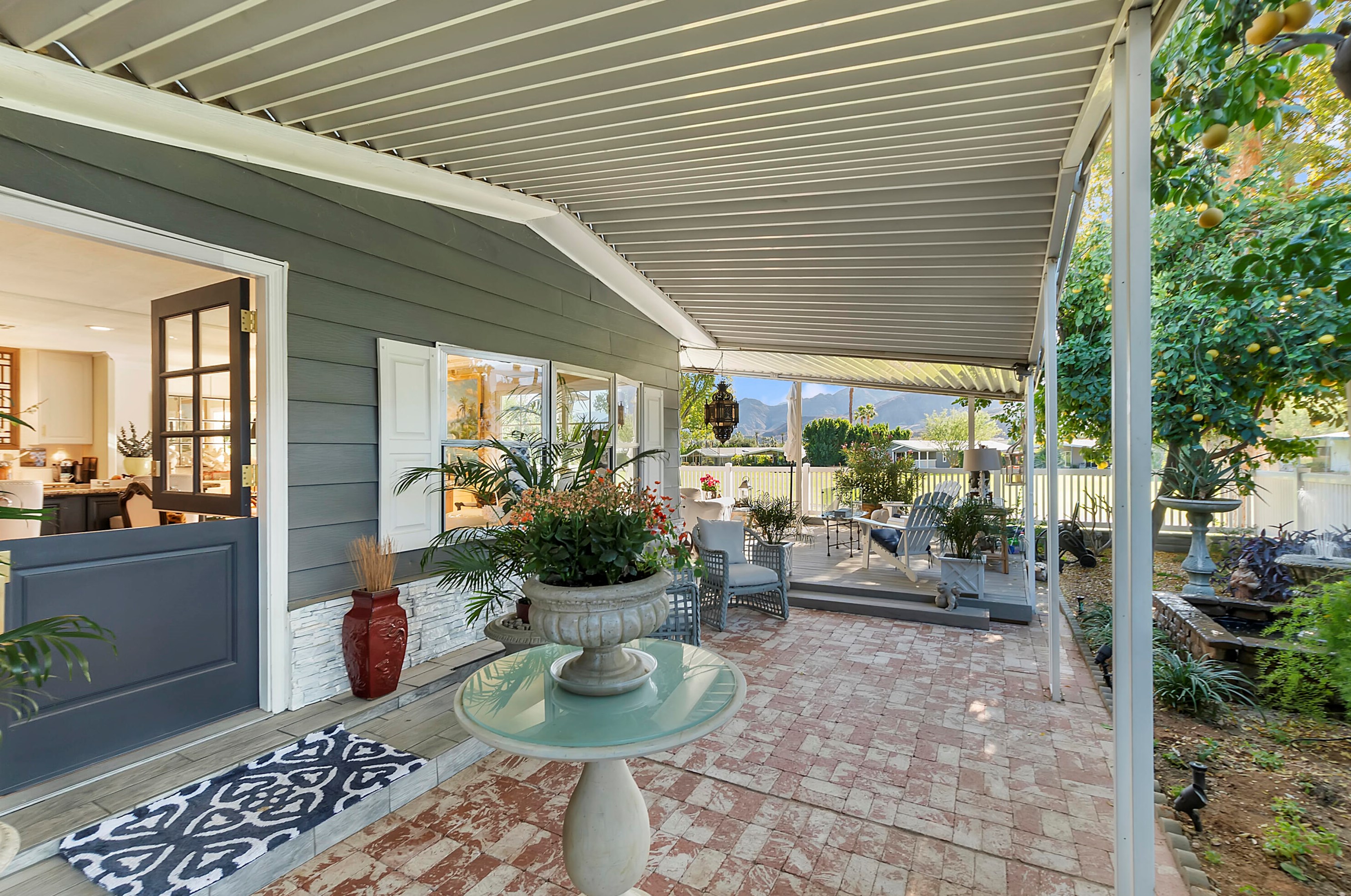 450 Paseo Perdido, Cathedral City CA  92234-1628 exterior