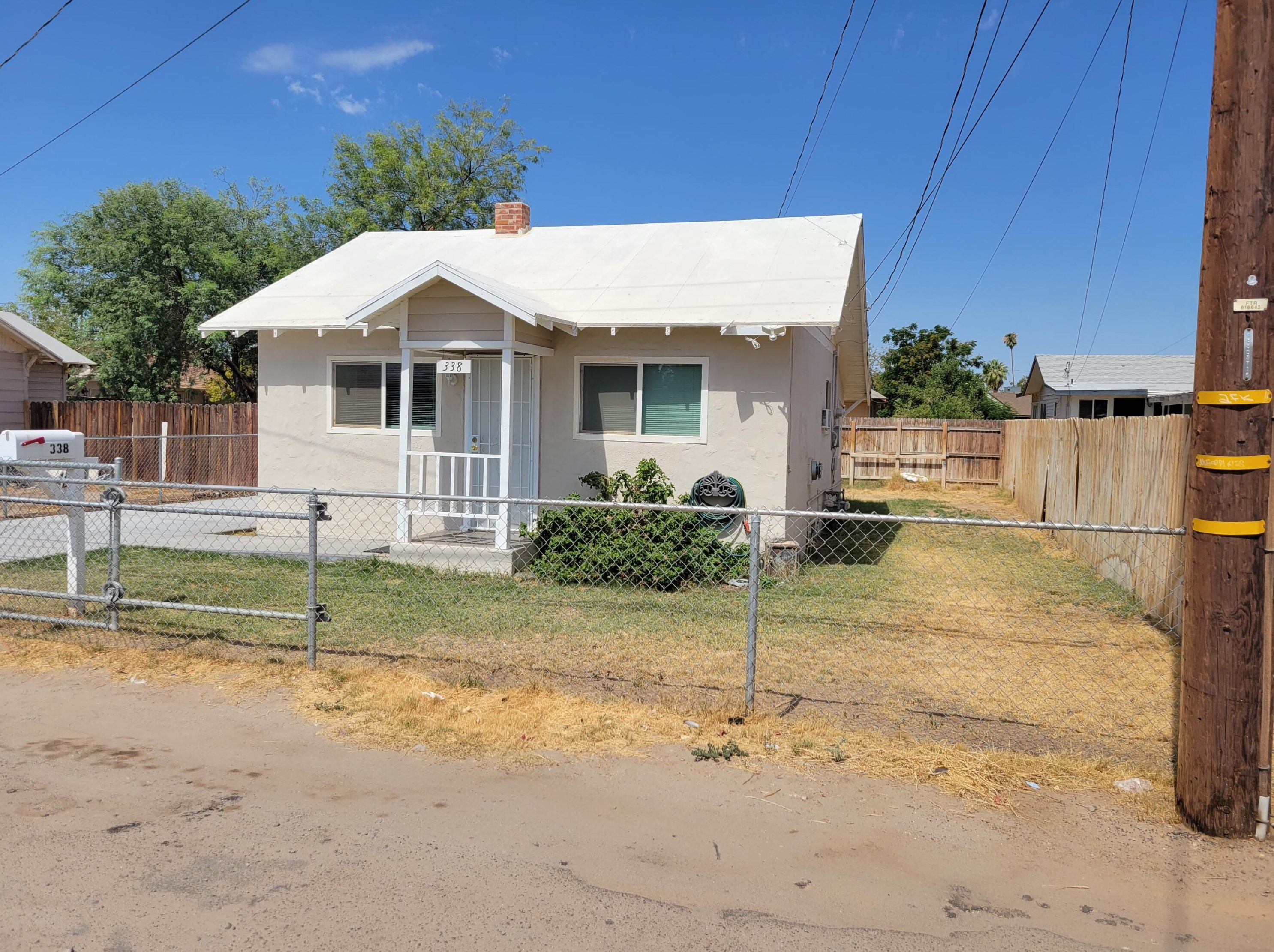 338 1st St, Blythe, CA 92225-1613