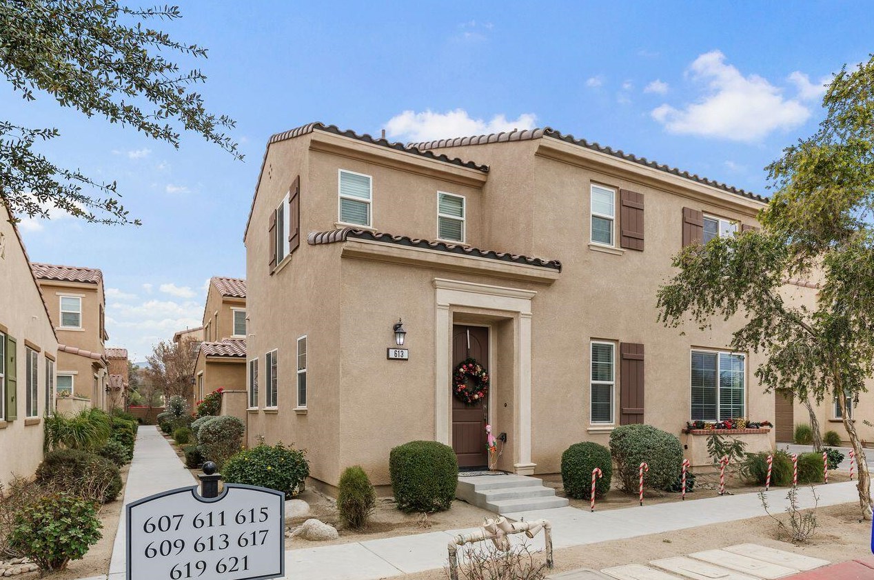 613 Calle Vibrante, Palm Desert, CA 92211-5727