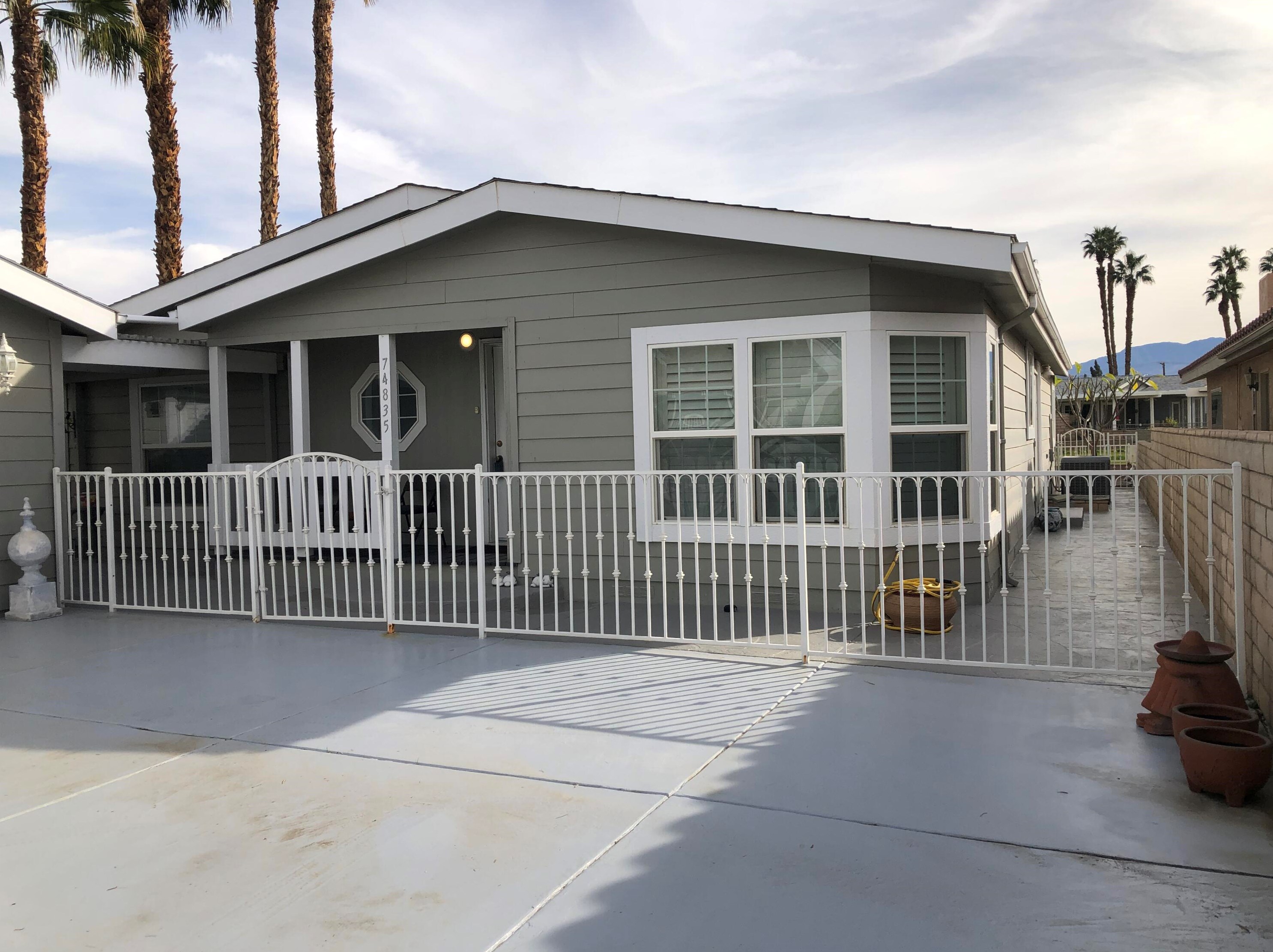 74835 Stage Line Dr, Thousand Palms, CA 92276-4159