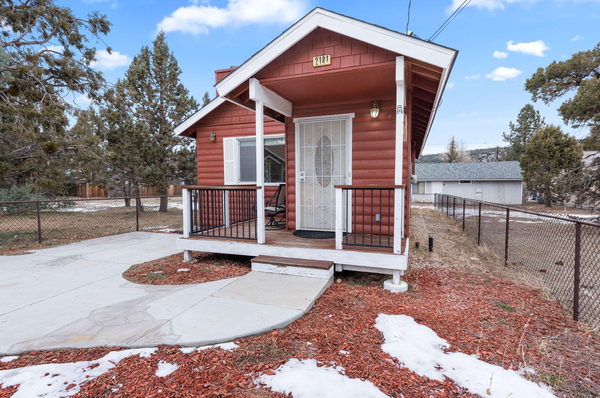 2181 3rd Ln, Big Bear City, CA 92314