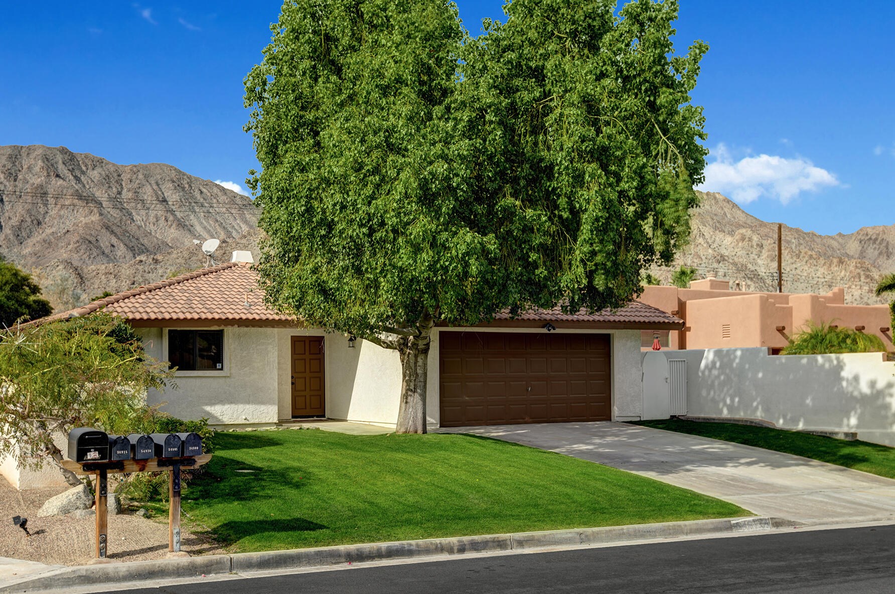 54905 Avenida Diaz, La Quinta, CA 92253
