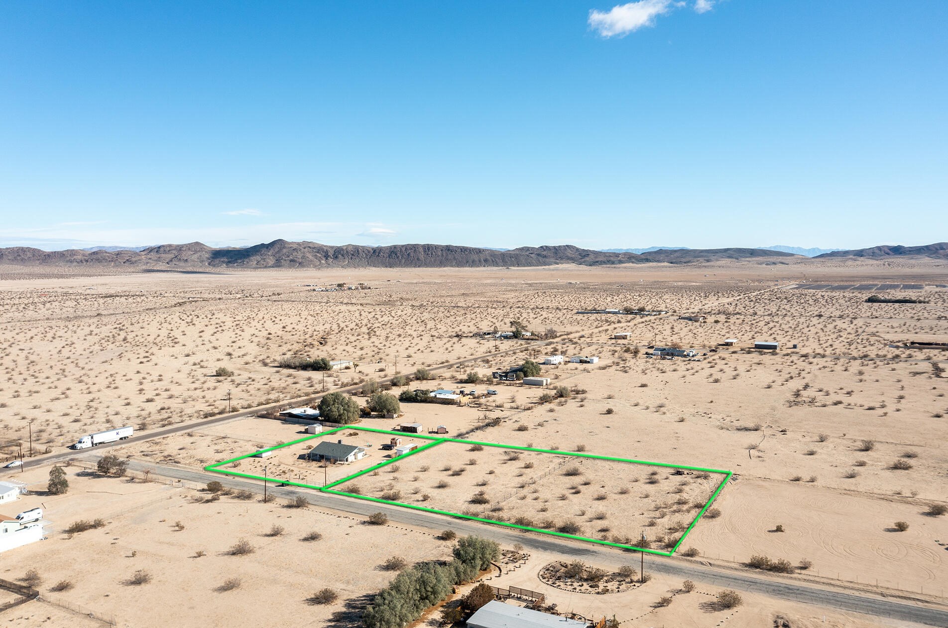 4545 Sunkist Rd, Joshua Tree CA  92252-4471 exterior