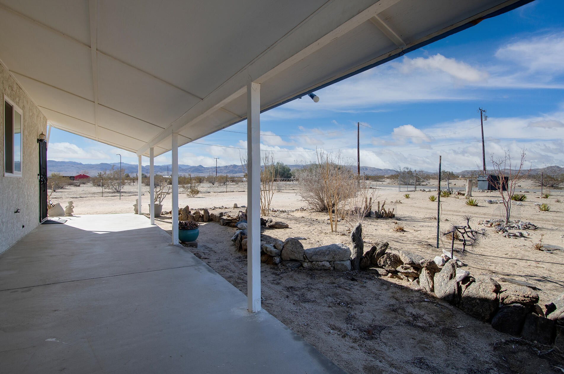 4545 Sunkist Rd, Joshua Tree CA  92252-4471 exterior
