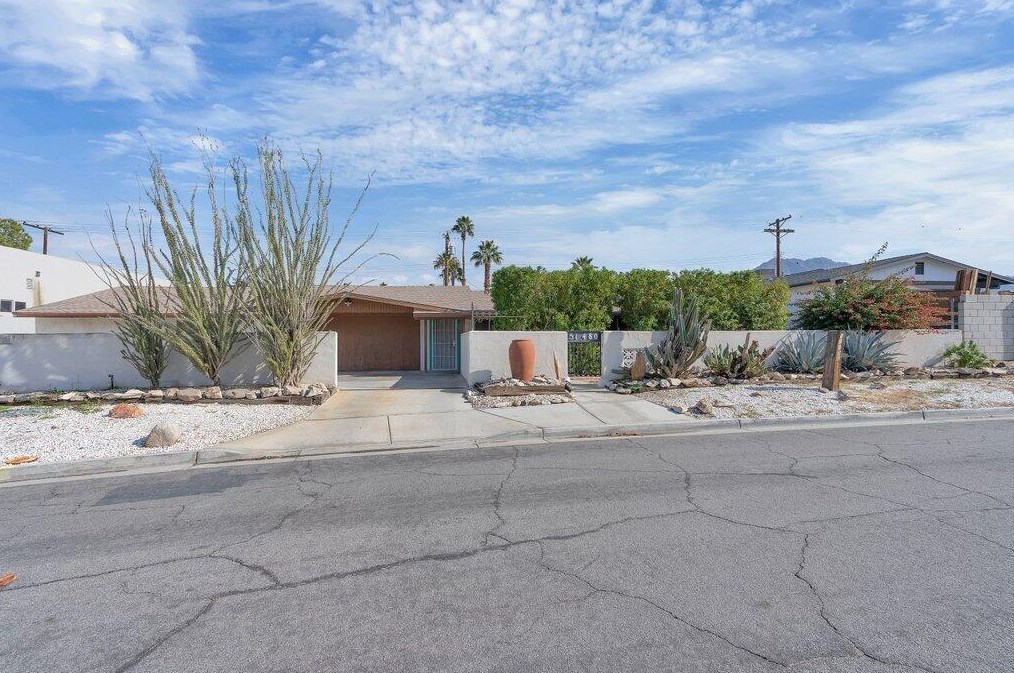 51480 Avenida Obregon, La Quinta, CA 92253
