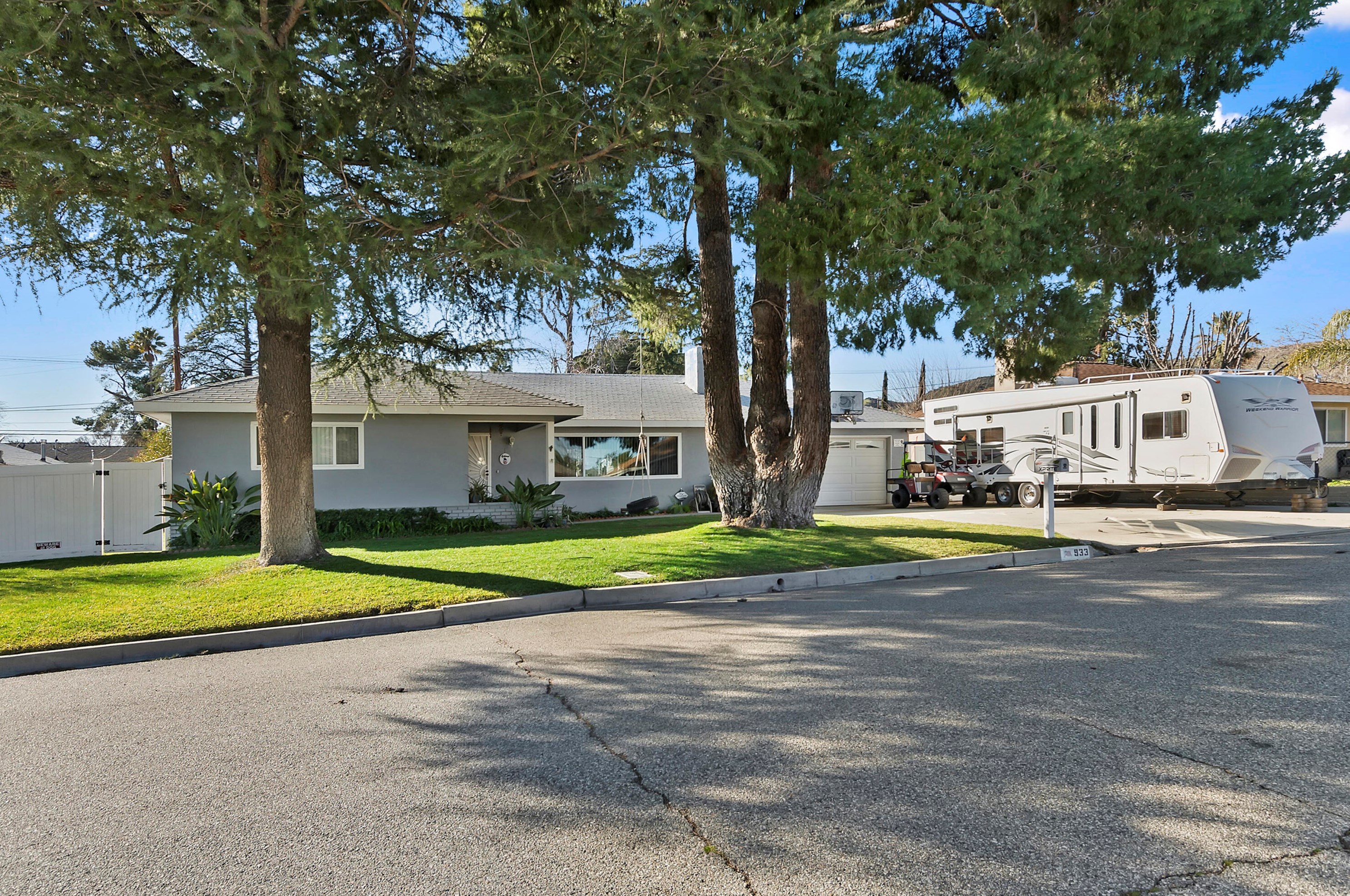 933 7th St, Banning, CA 92220-2319
