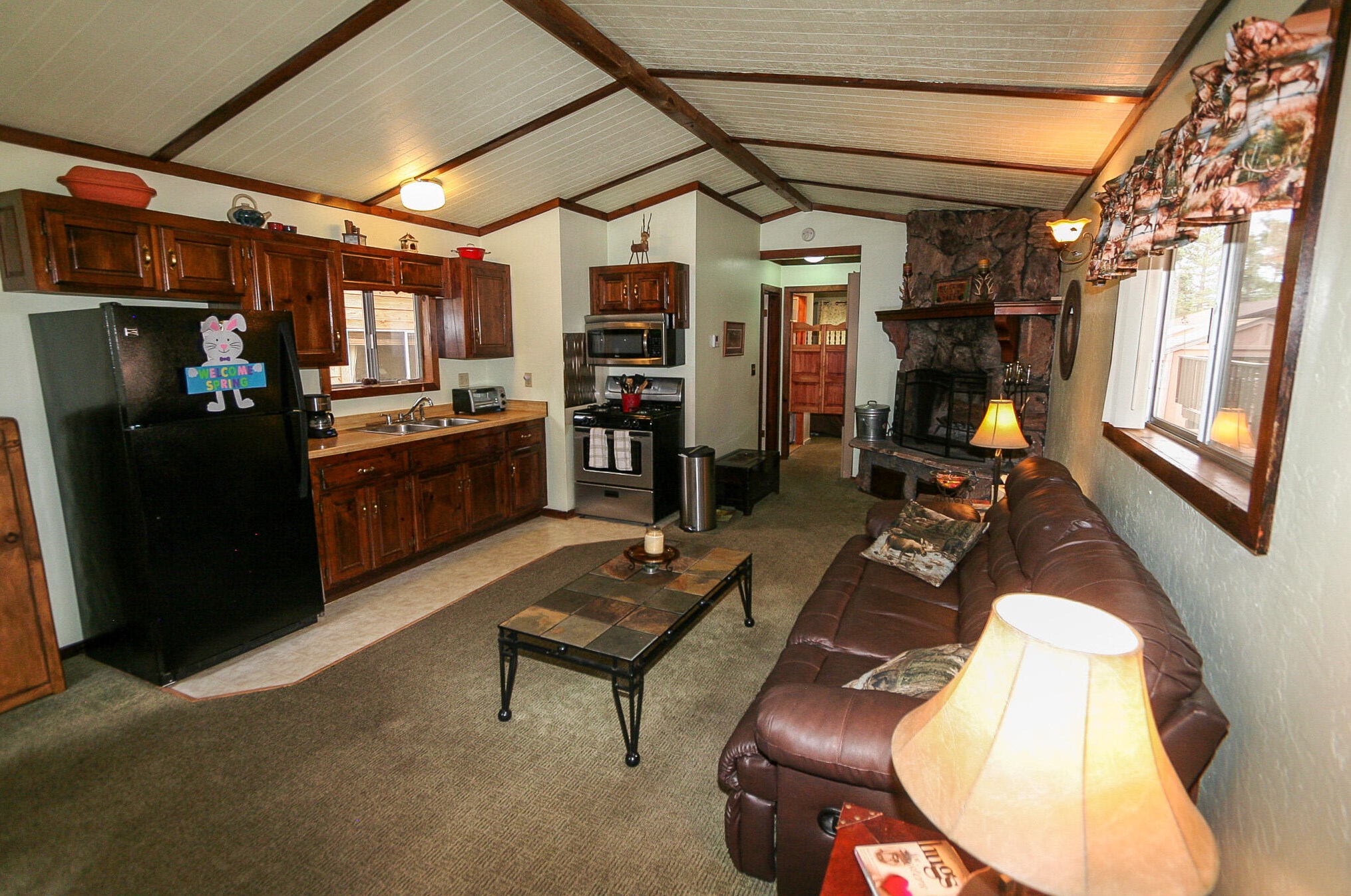 607 Spruce Ln, Big Bear City, CA 92386
