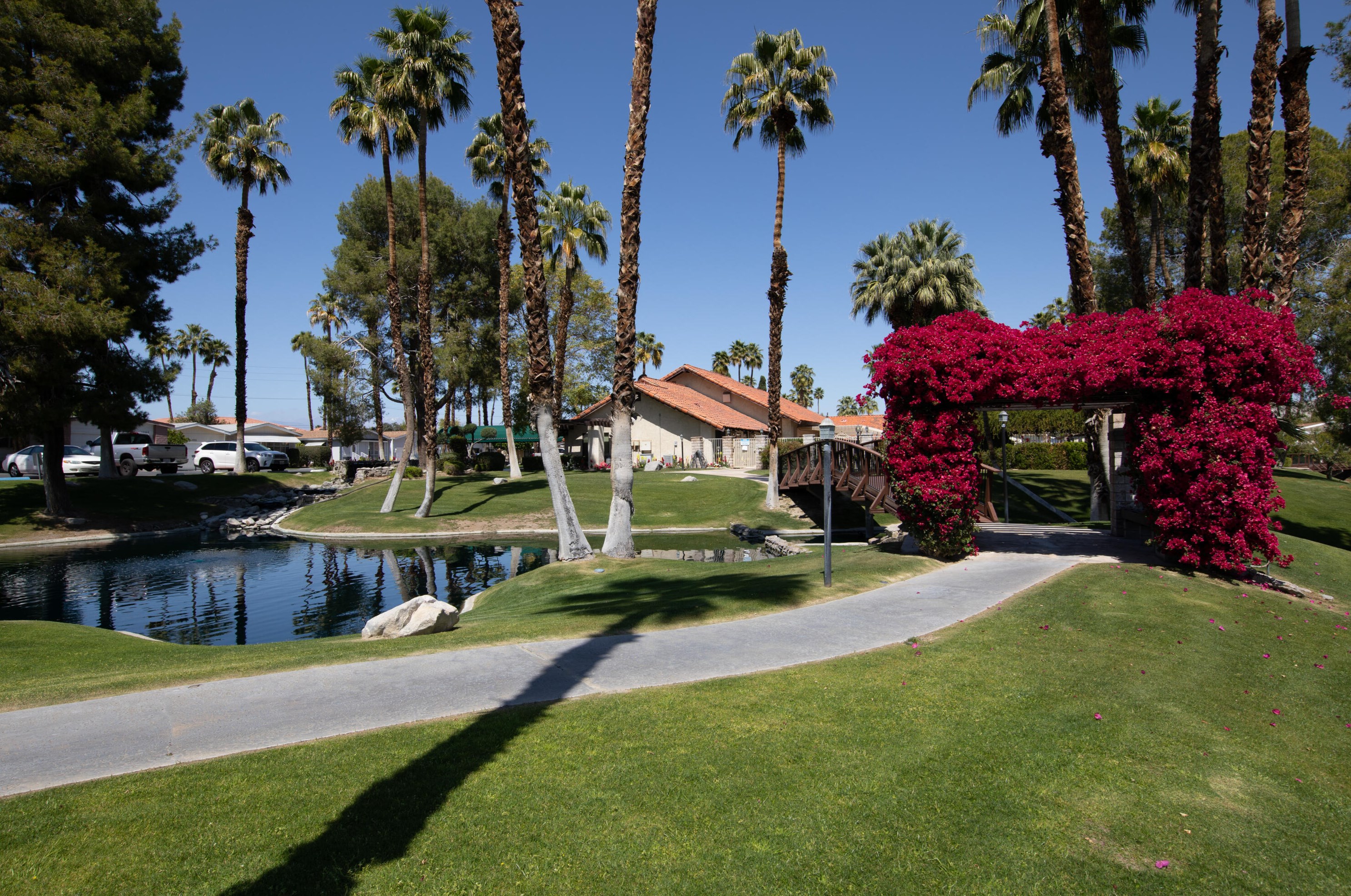 1076 Via Grande, Cathedral City CA  92234-4330 exterior