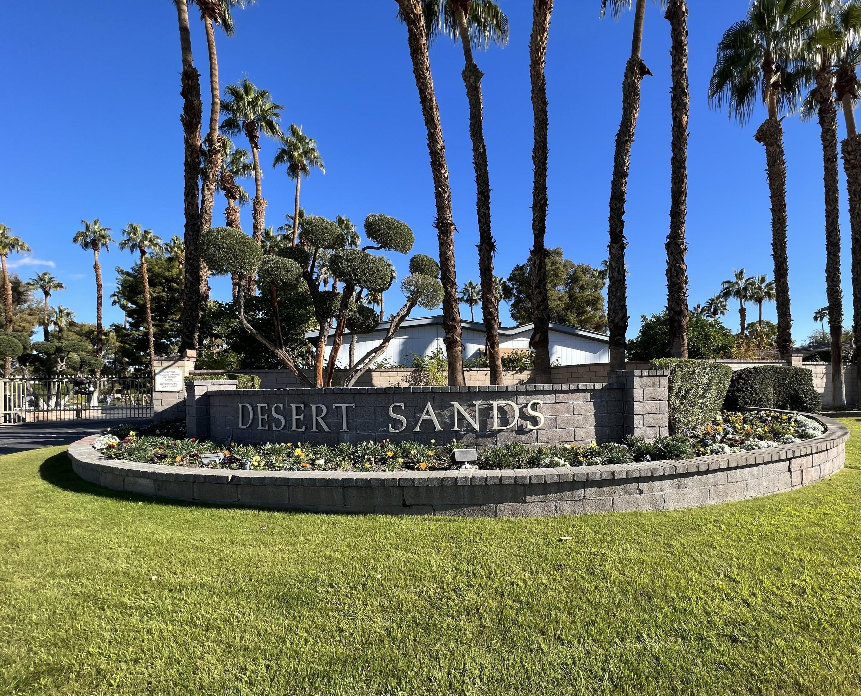 1076 Via Grande, Cathedral City CA  92234-4330 exterior
