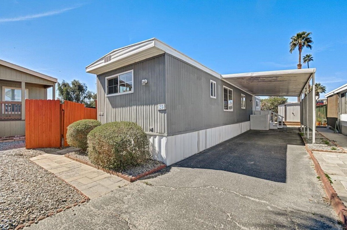 51555 Monroe St #25, Indio, CA 92201