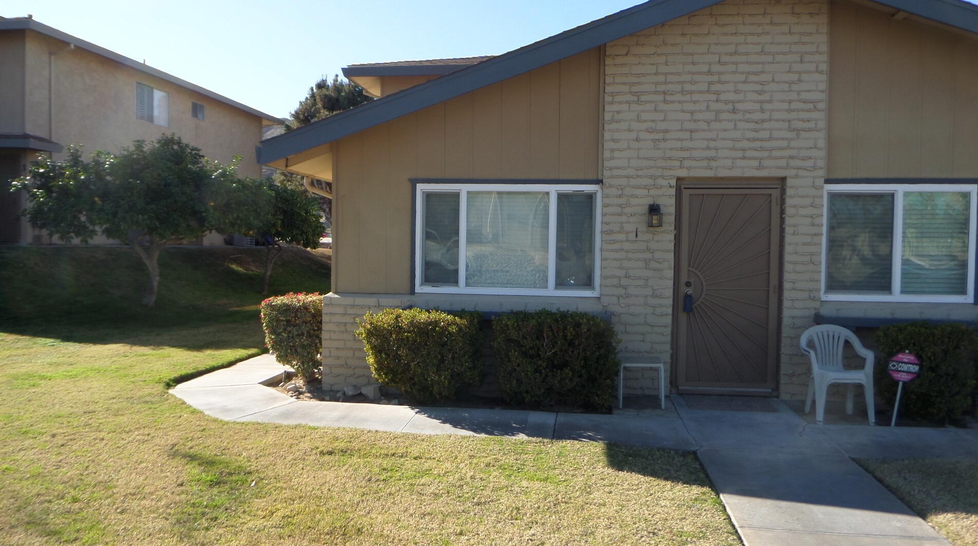 72552 Edgehill Dr, Palm Desert, CA 92260-8326
