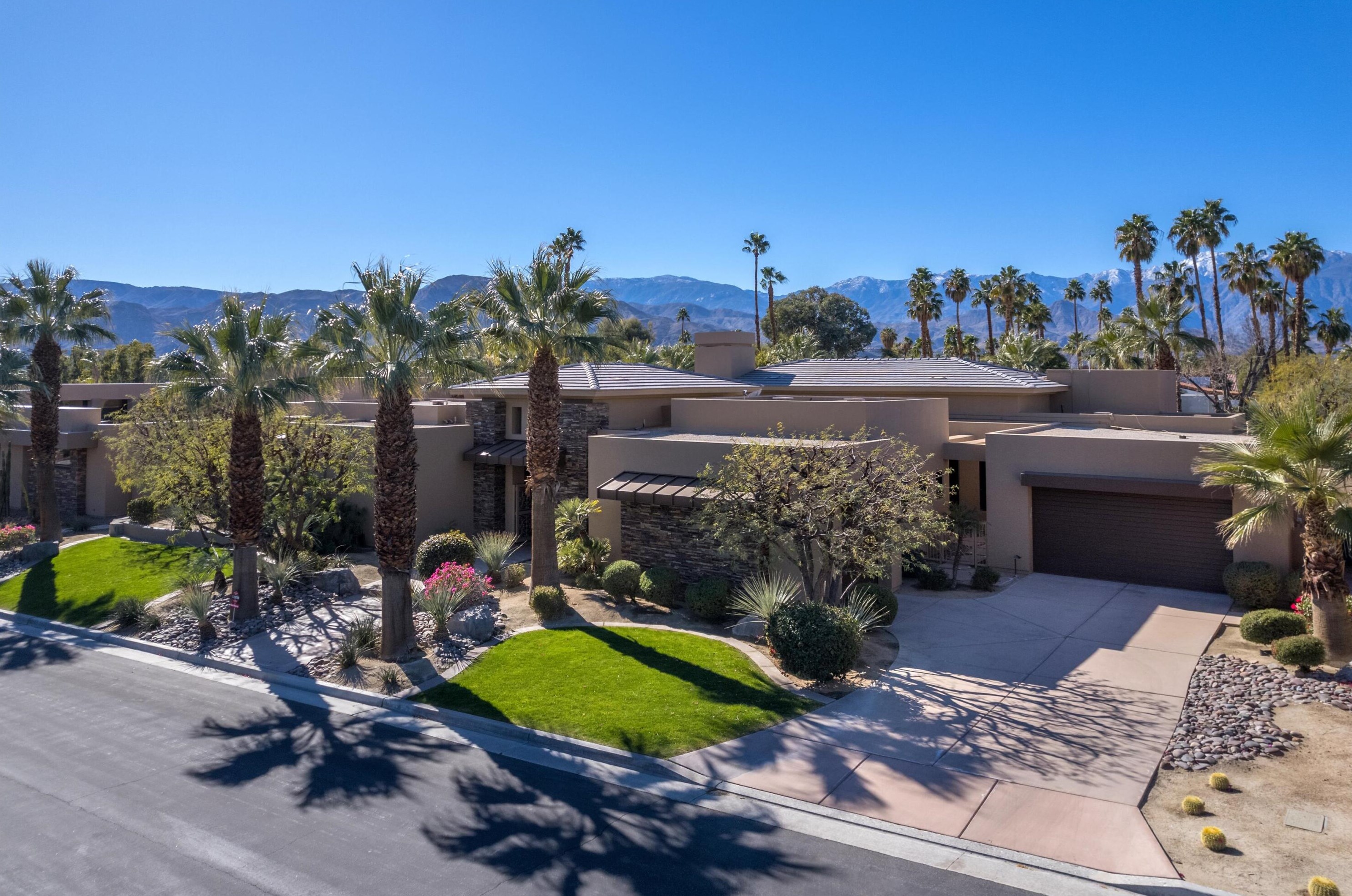 3 Ambassador Cir, Rancho Mirage, CA 92270