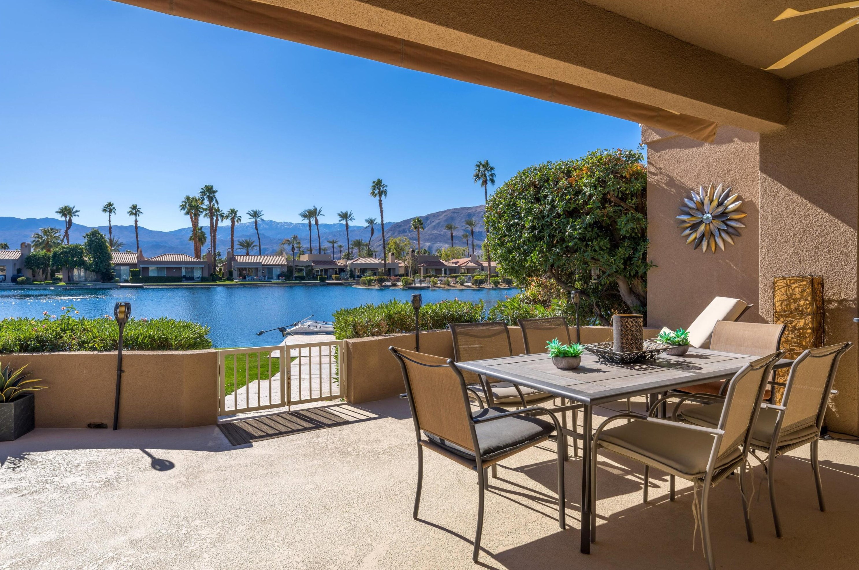 68 Lakeshore Dr, Rancho Mirage, CA 92270