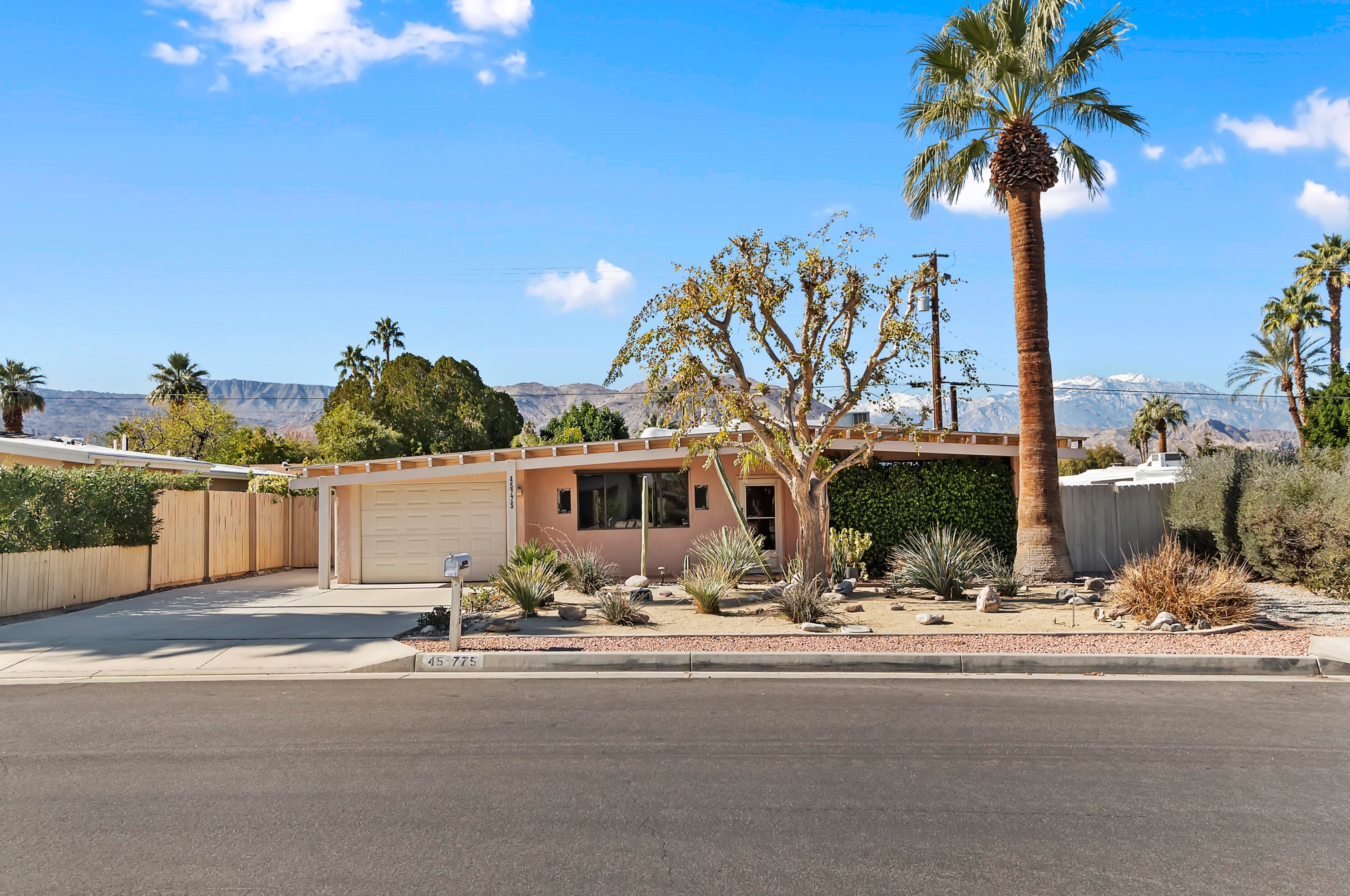 45775 Abronia Trl, Palm Desert, CA 92260-4909