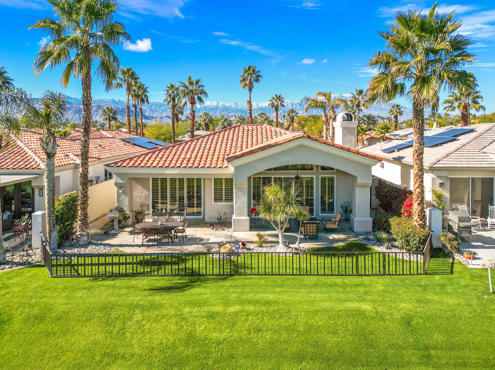 678 Mesa Grande Dr, Palm Desert, CA 92211-8983