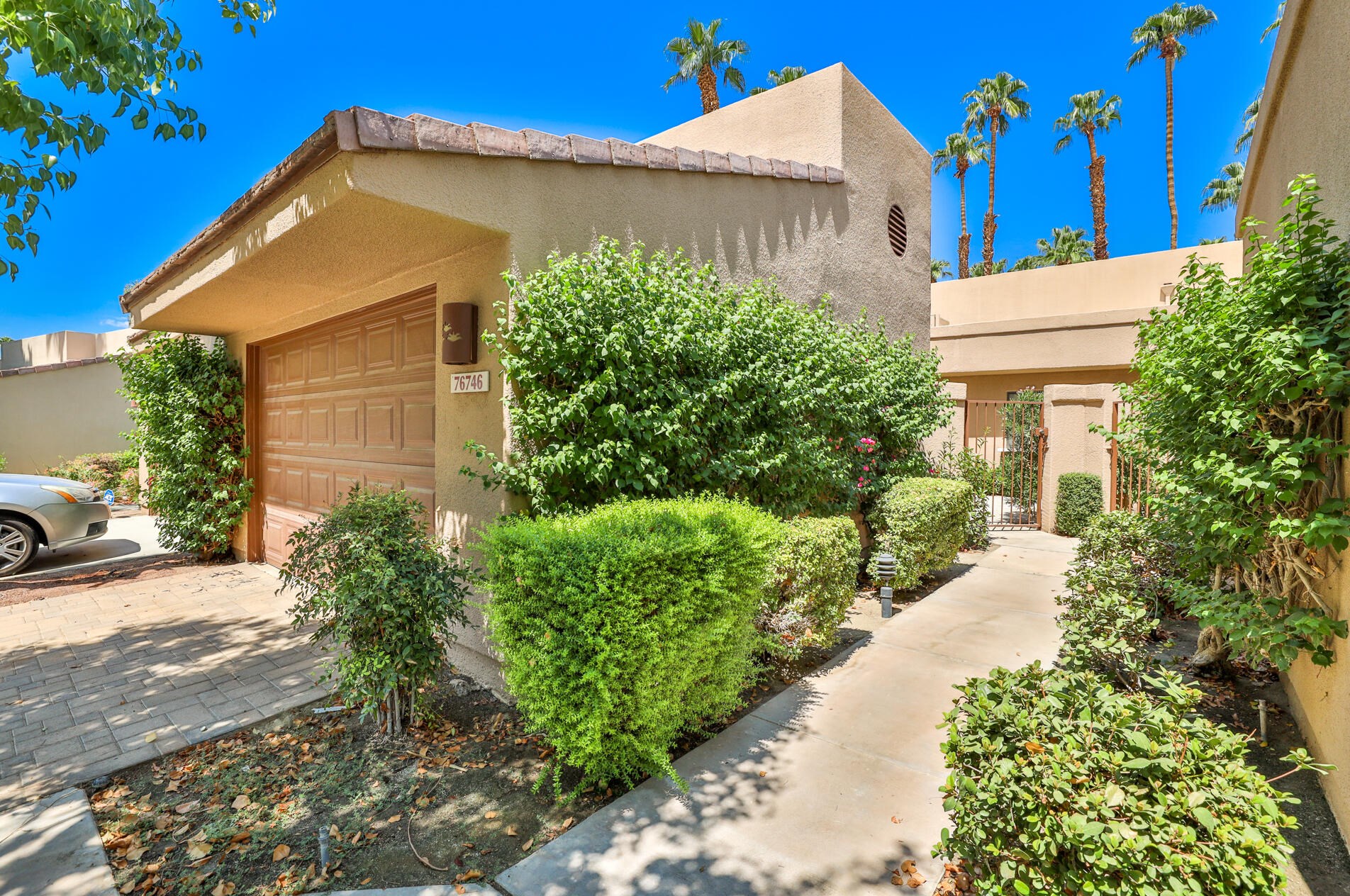 76746 Daffodil Dr, Palm Desert, CA 92211-7451