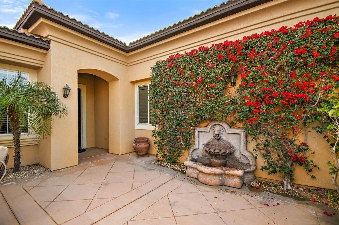 107 Tesori Dr, Palm Desert, CA 92211-0797
