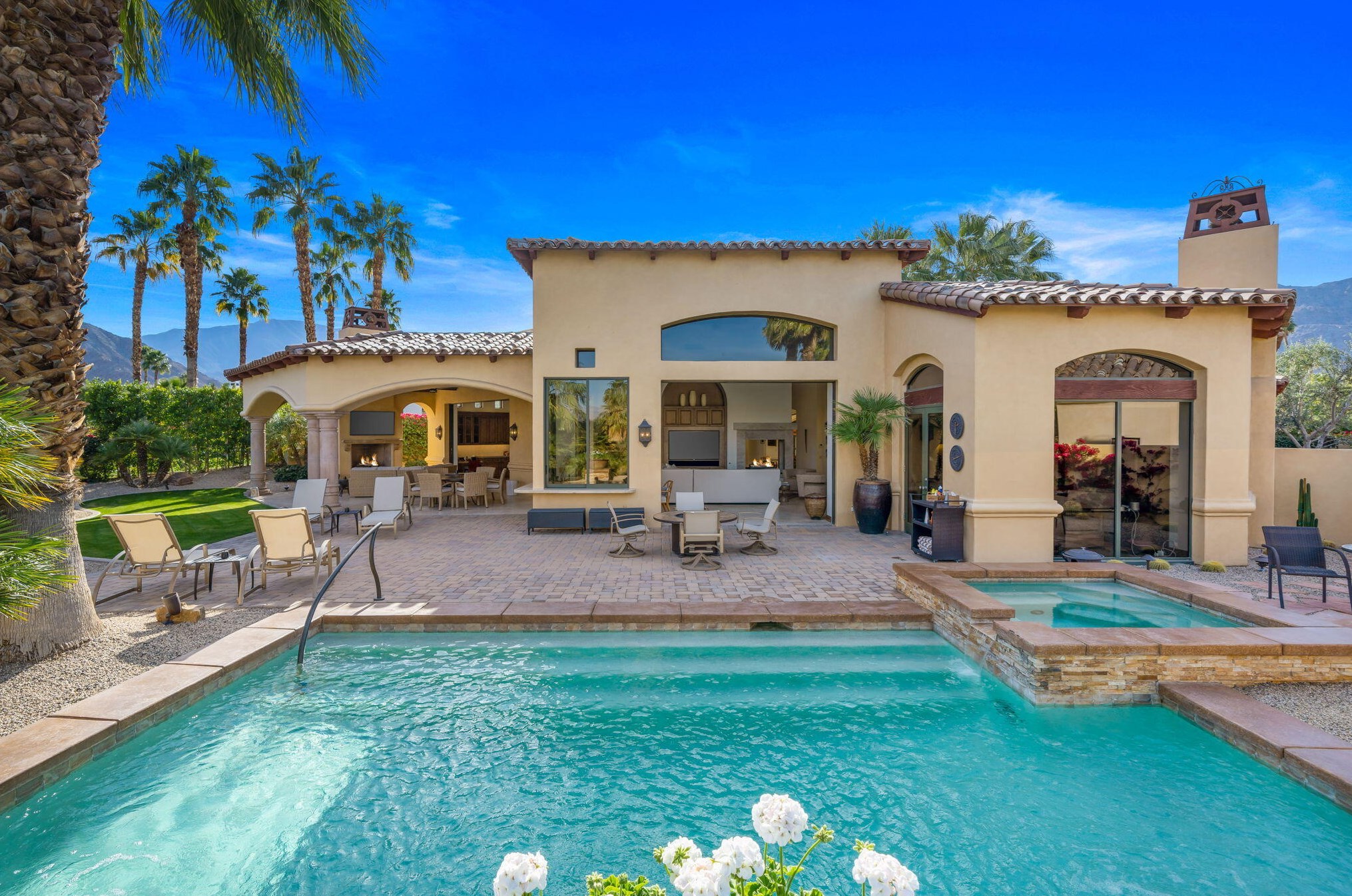 52760 Del Gato Dr, La Quinta, CA 92253-7322