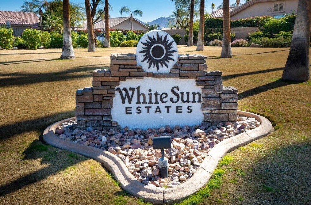 40 White Sun Way, Rancho Mirage, CA 92270