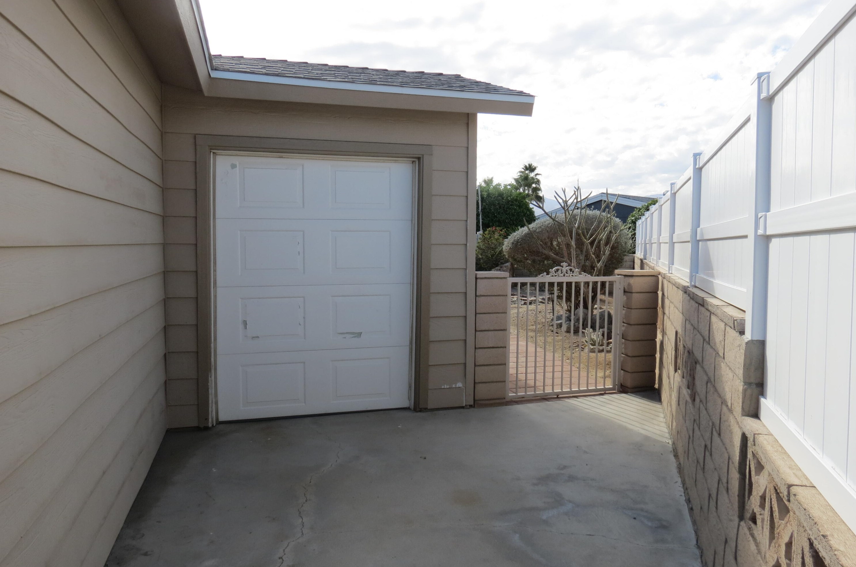 73907 Line Canyon Ln, Palm Desert, CA 92260-1434