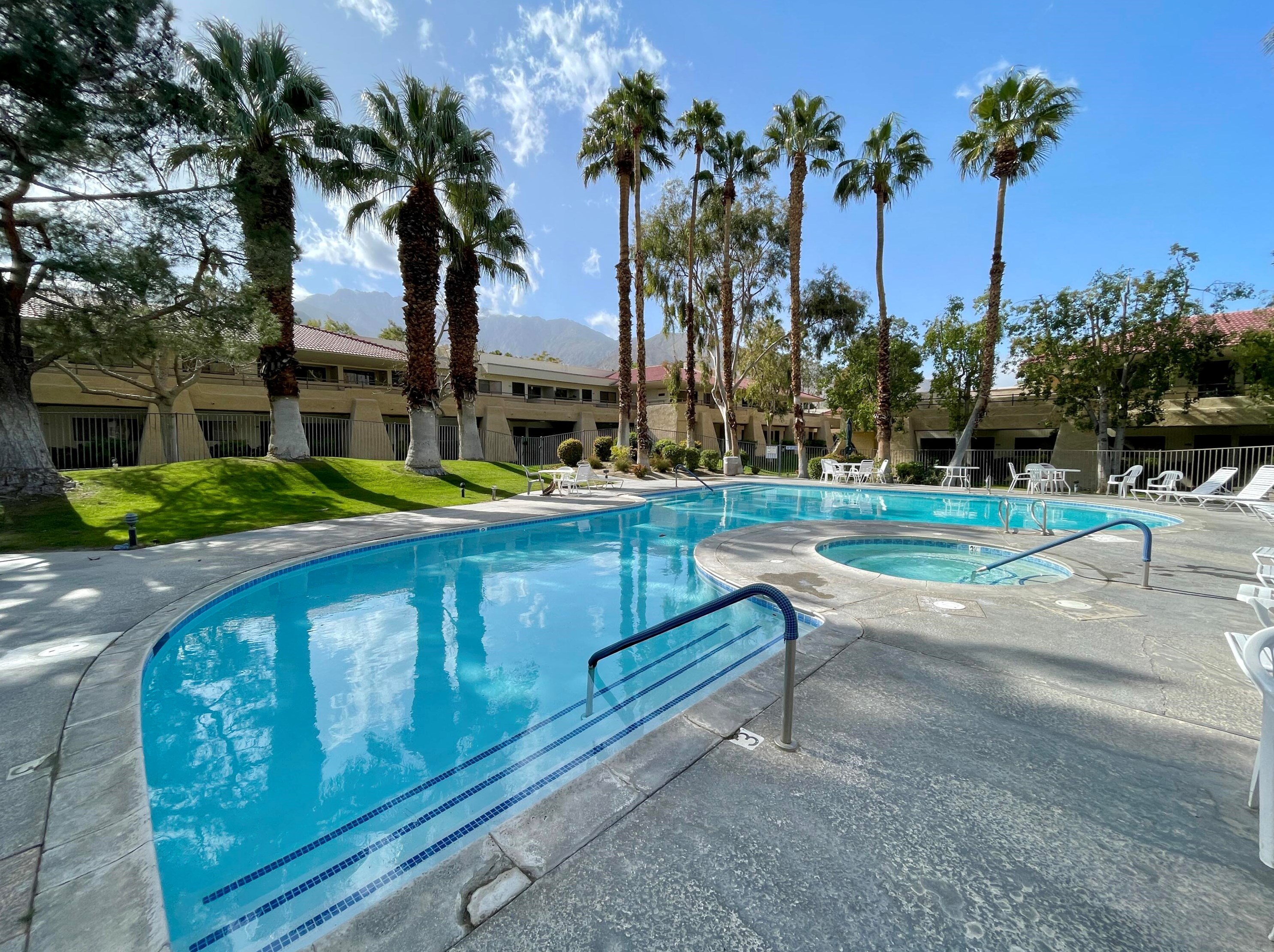 2820 N Arcadia Ct #205, Palm Springs, CA 92262
