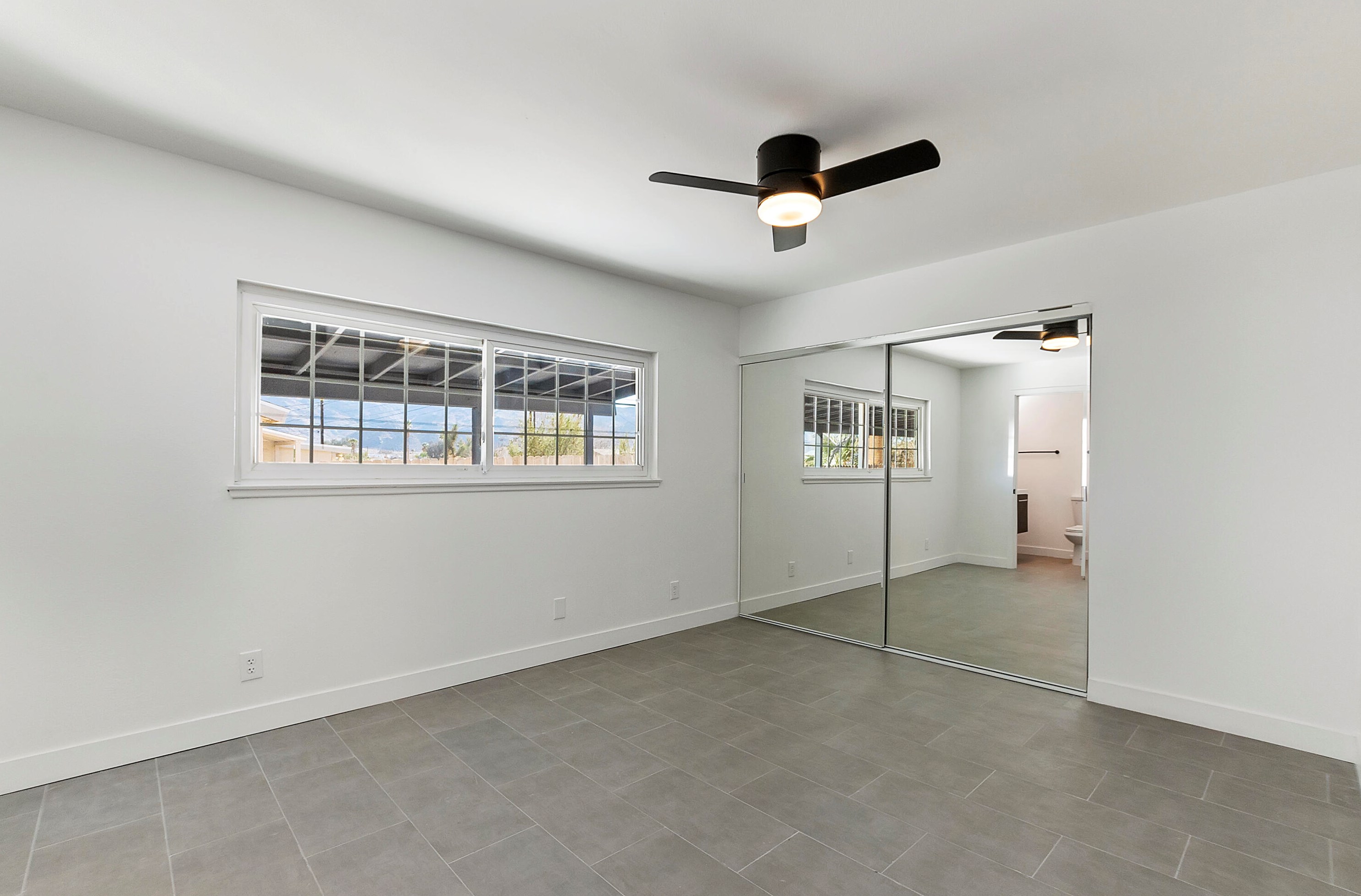 6006 Morongo Rd, Twntynine Plm CA  92277-2054 exterior