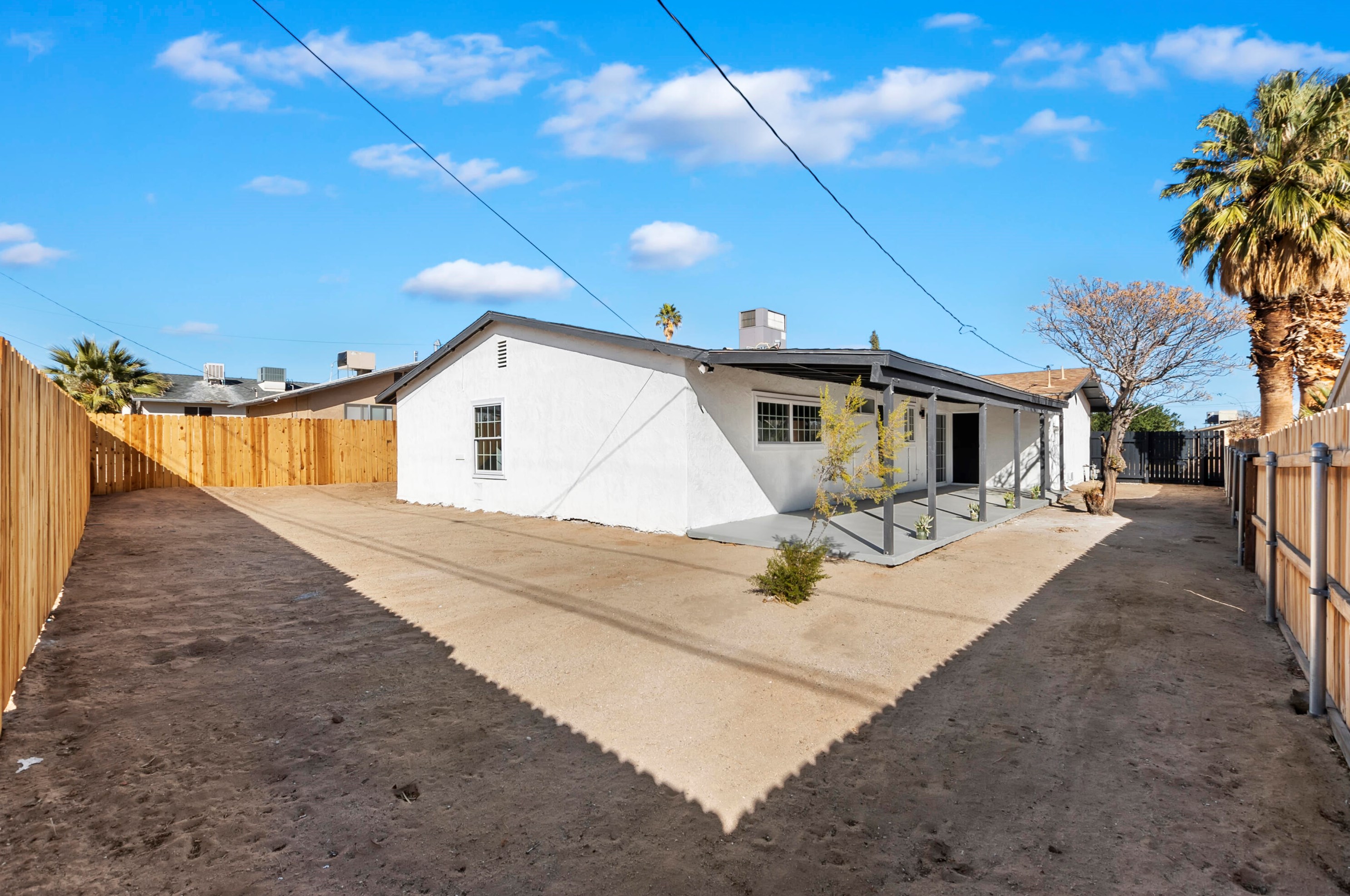 6006 Morongo Rd, Twntynine Plm CA  92277-2054 exterior