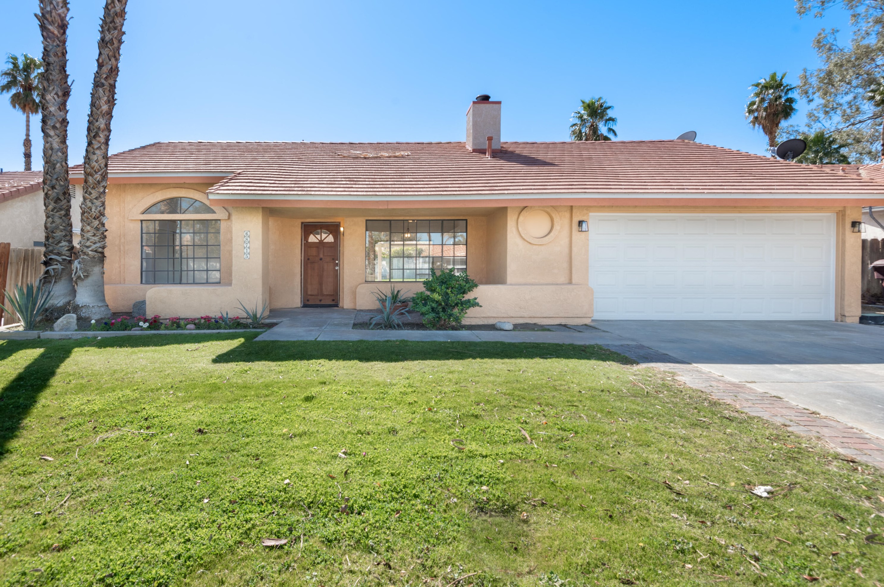 68715 Jarana Rd, Cathedral City, CA 92234-8146