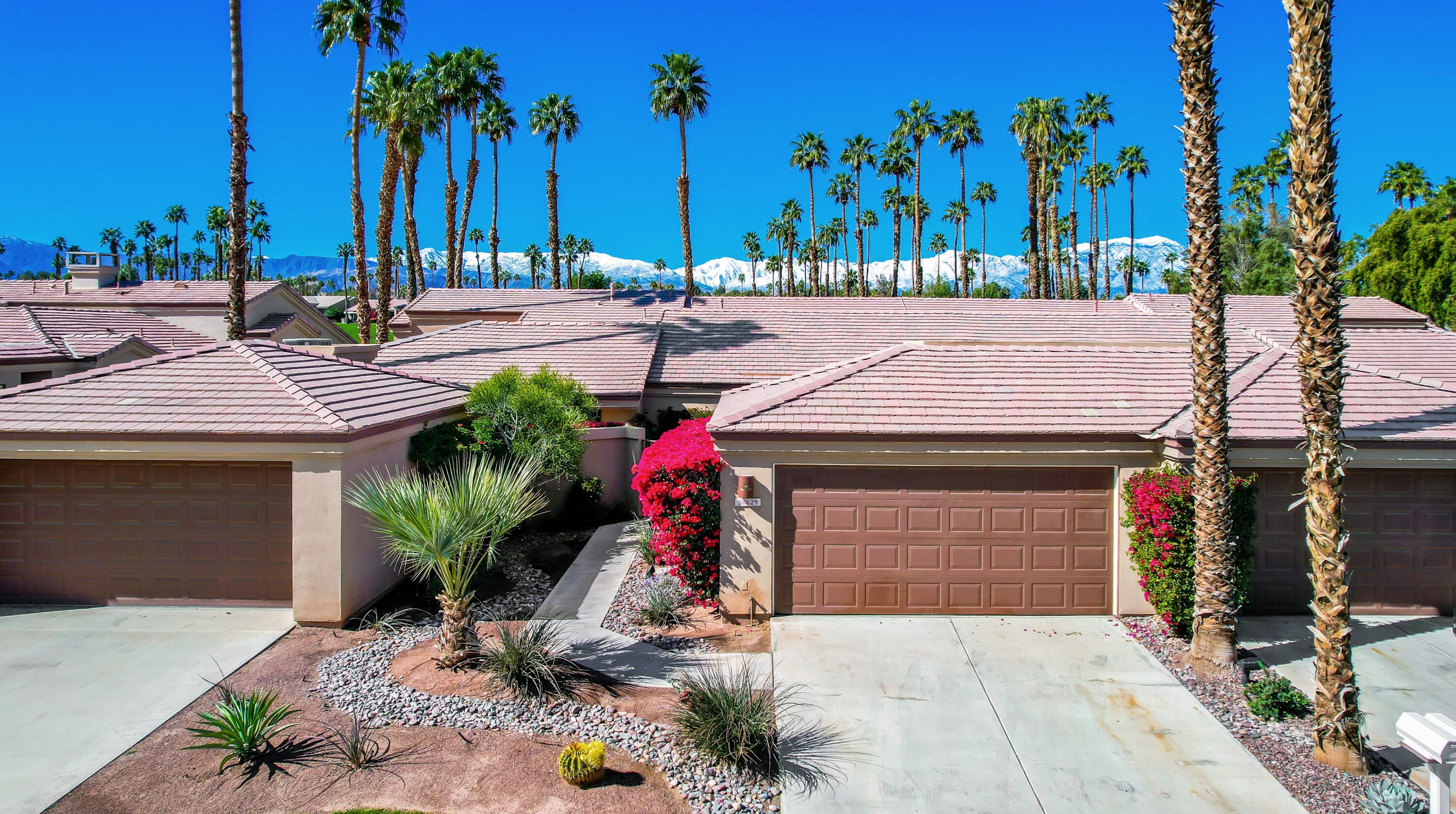 38629 Lobelia Cir, Palm Desert, CA 92211-5038
