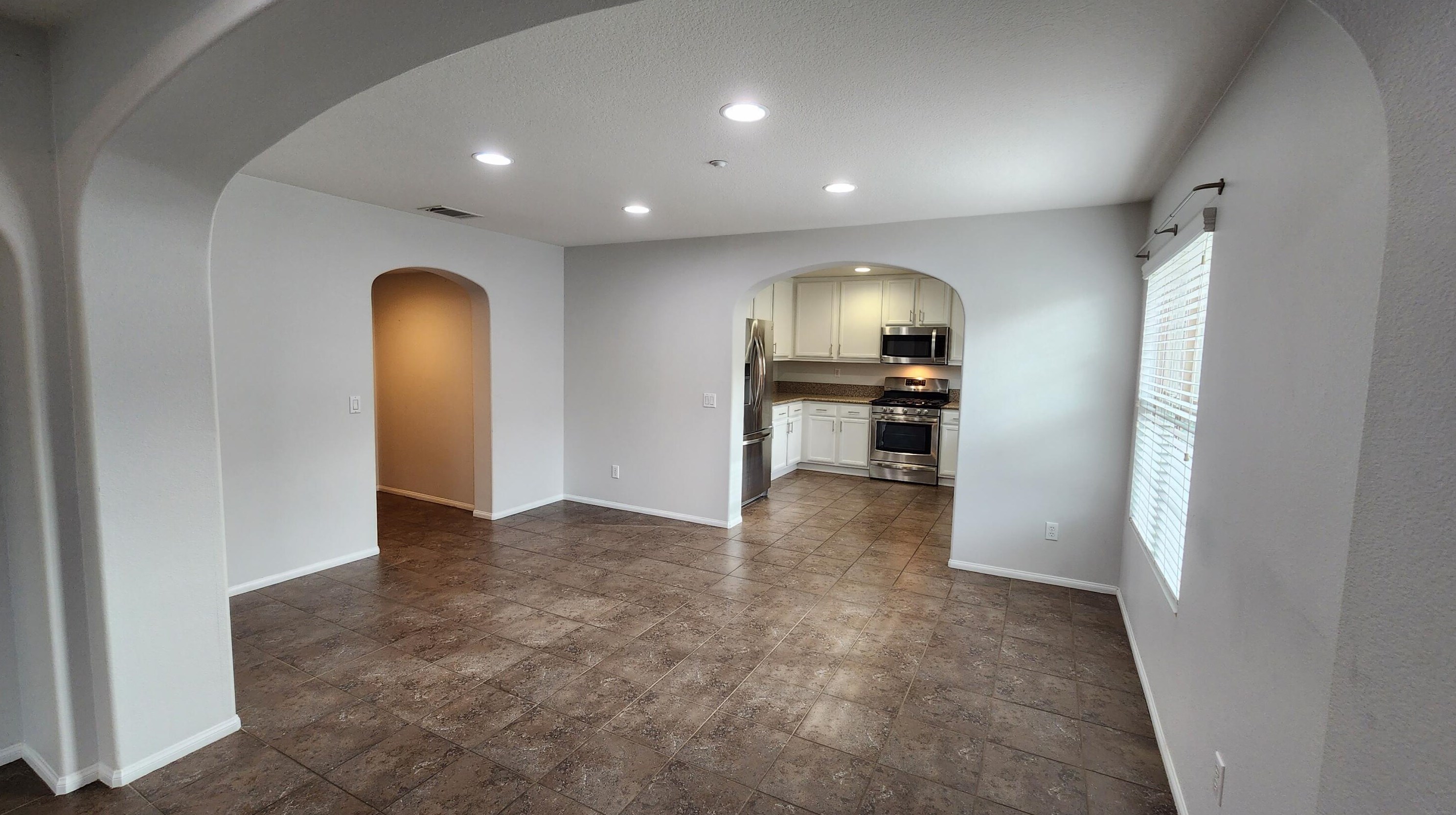 213 Paseo Gregario, Palm Desert CA  92211-5707 exterior