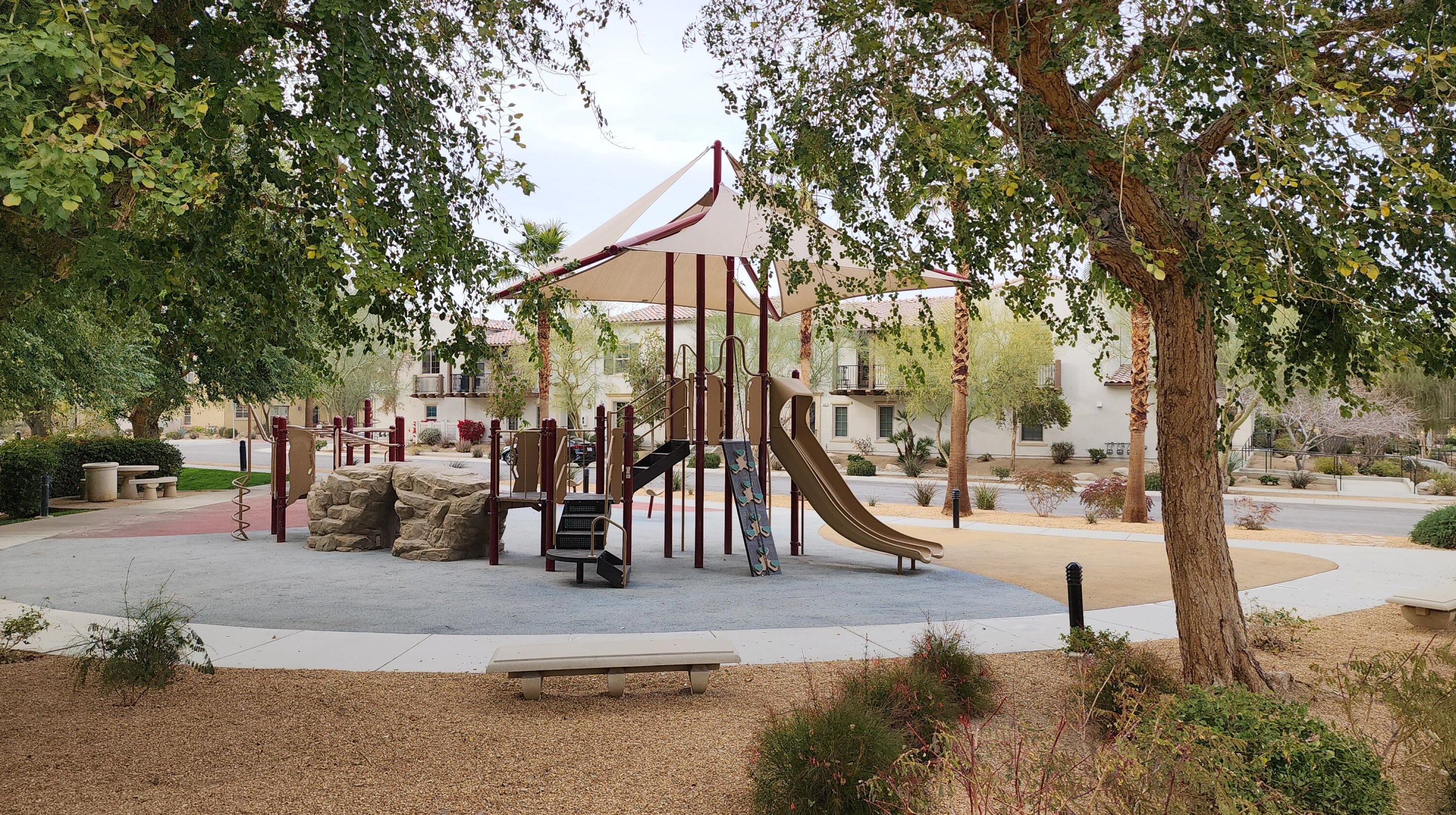 213 Paseo Gregario, Palm Desert CA  92211-5707 exterior