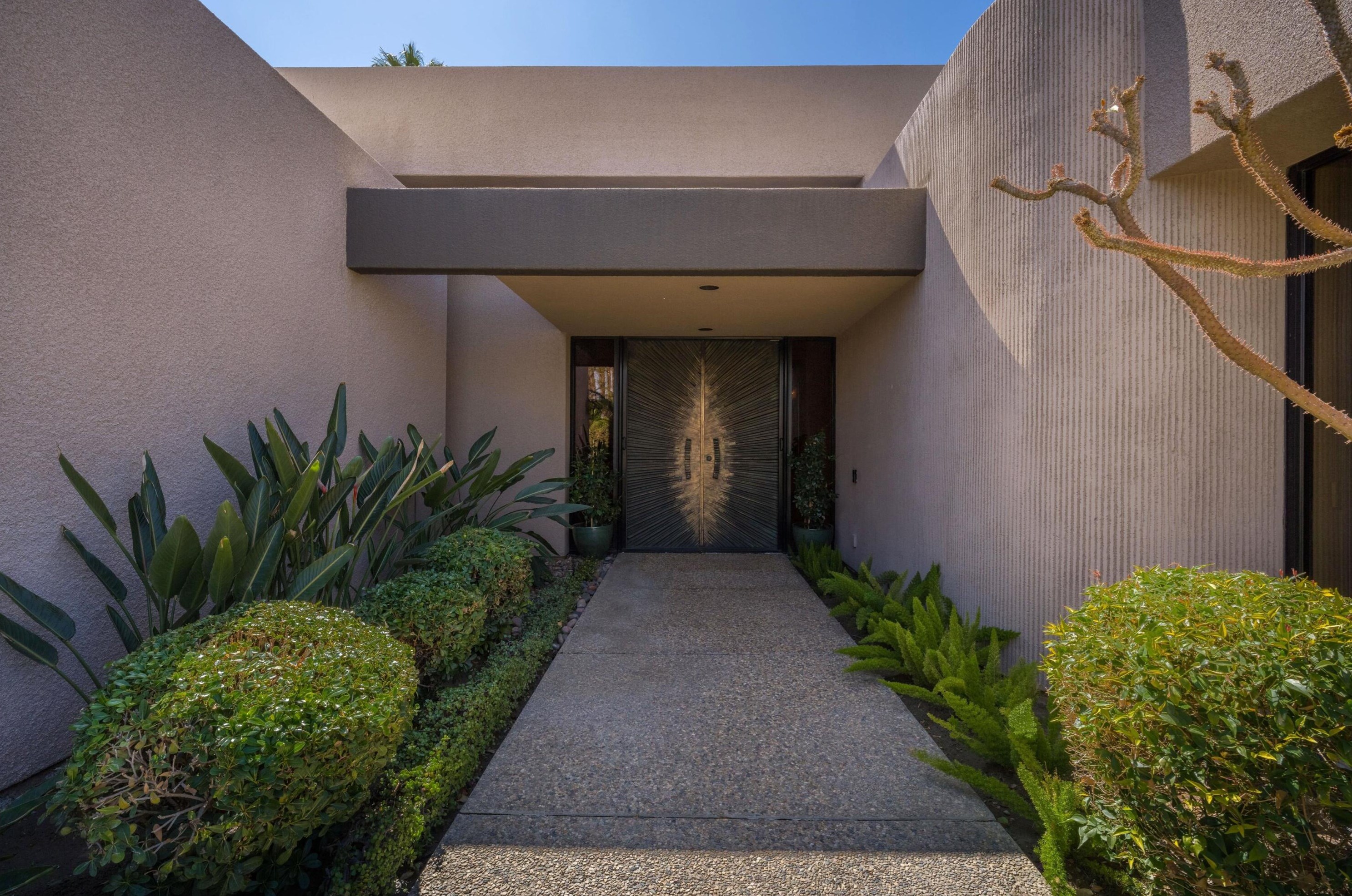 77749 Cove Pointe Cir, Palm Desert, CA 92210-6101