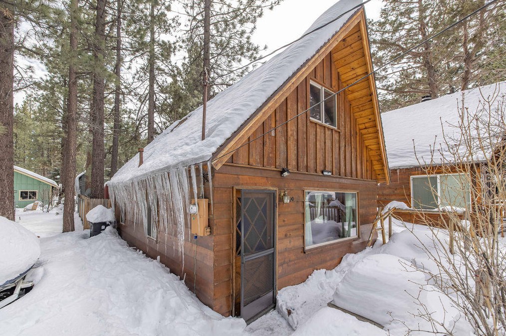 720 Maltby Blvd, Big Bear City, CA 92314