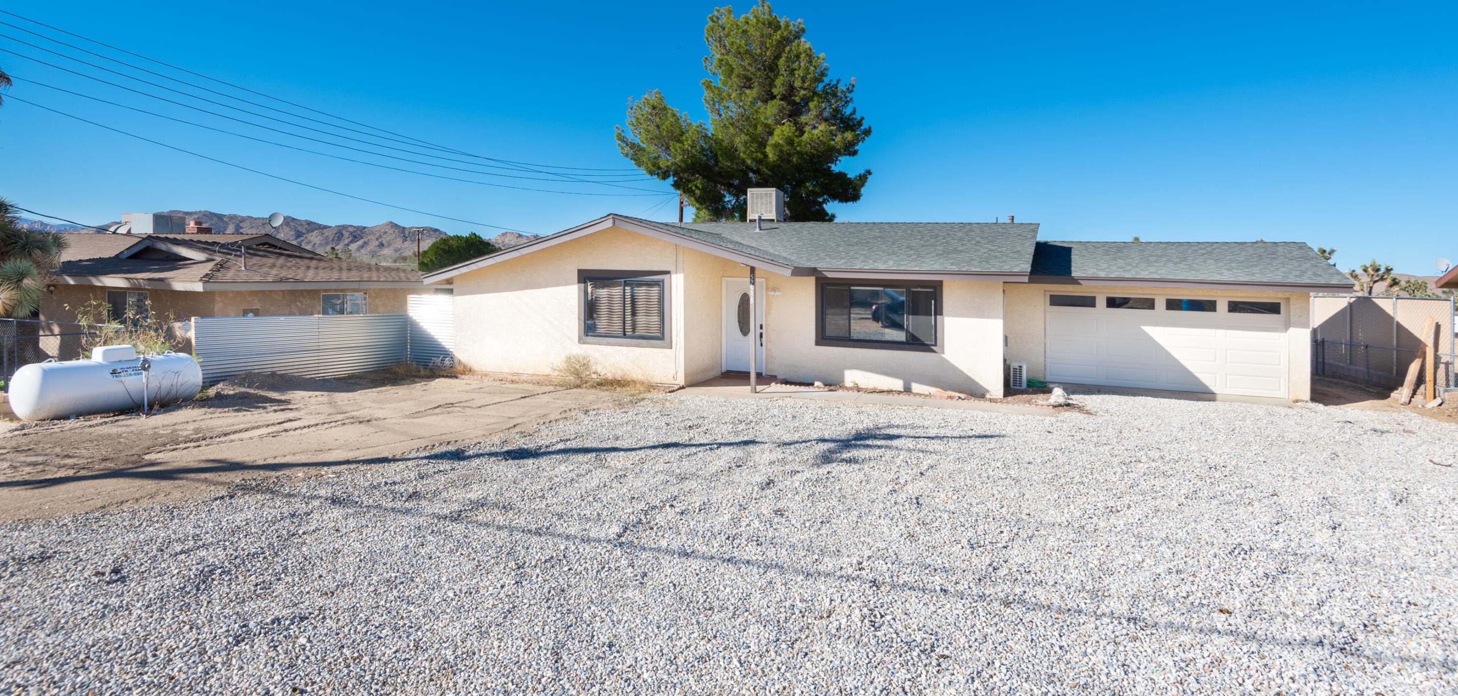 57598 Onaga Trl, Yucca Valley CA  92284-3930 exterior
