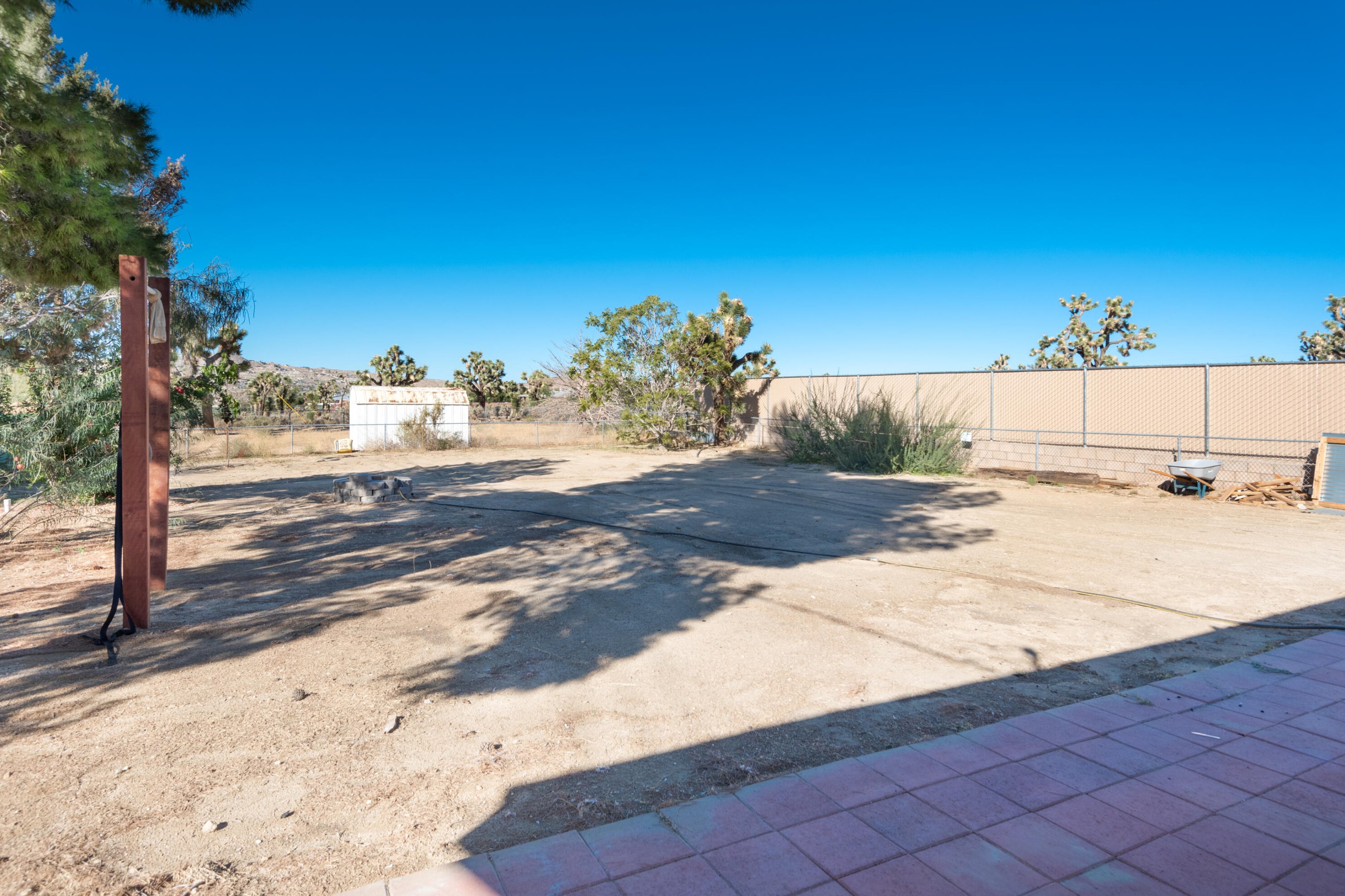 57598 Onaga Trl, Yucca Valley CA  92284-3930 exterior