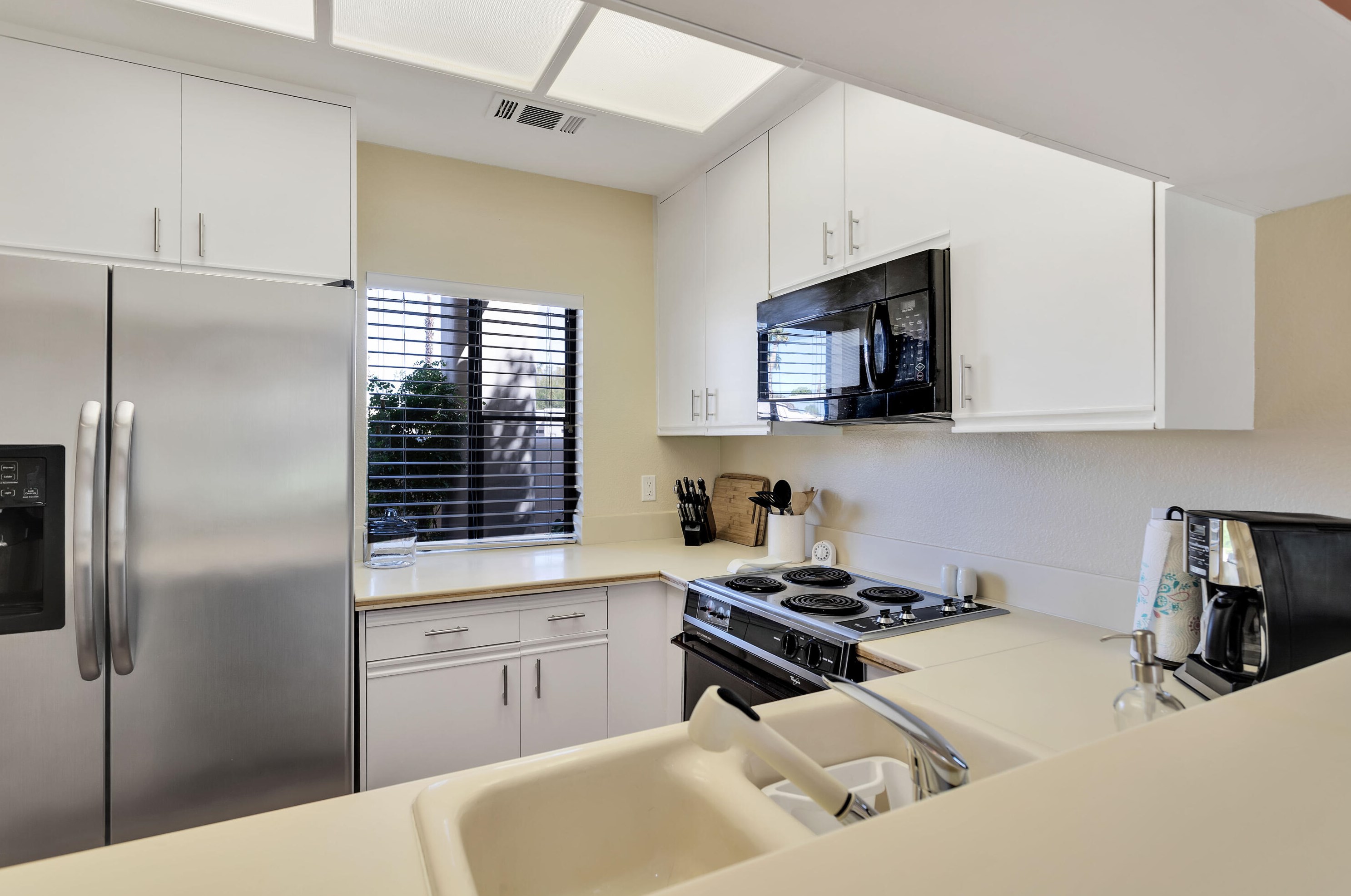 67373 Toltec Ct, Cathedral City CA  92234-3552 exterior