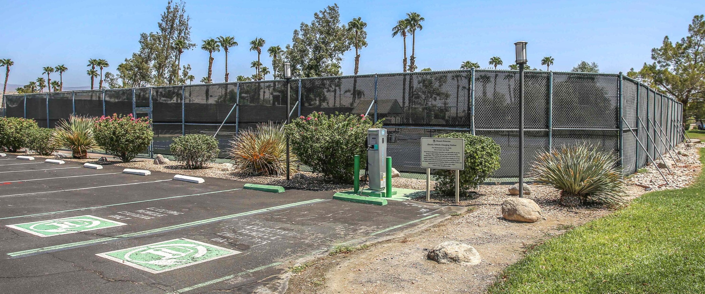 67373 Toltec Ct, Cathedral City CA  92234-3552 exterior